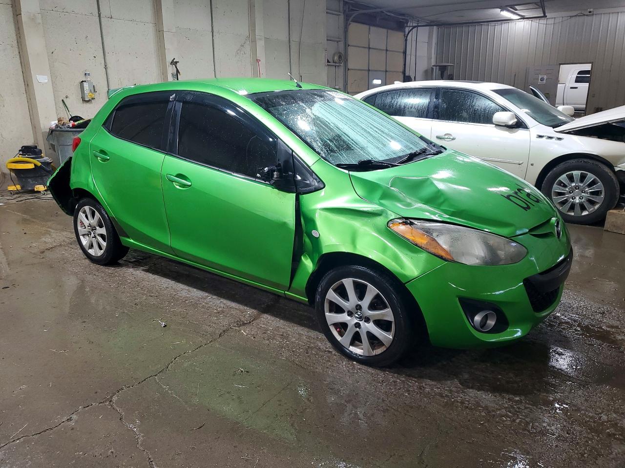 2013 Mazda Mazda2 Green vin: JM1DE1LY2D0157495