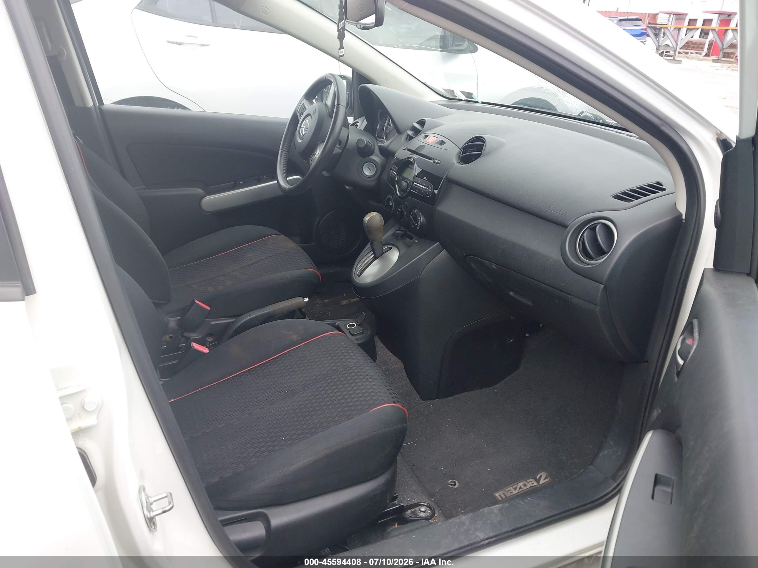 2013 Mazda Mazda2 Touring White vin: JM1DE1LY5D0161427