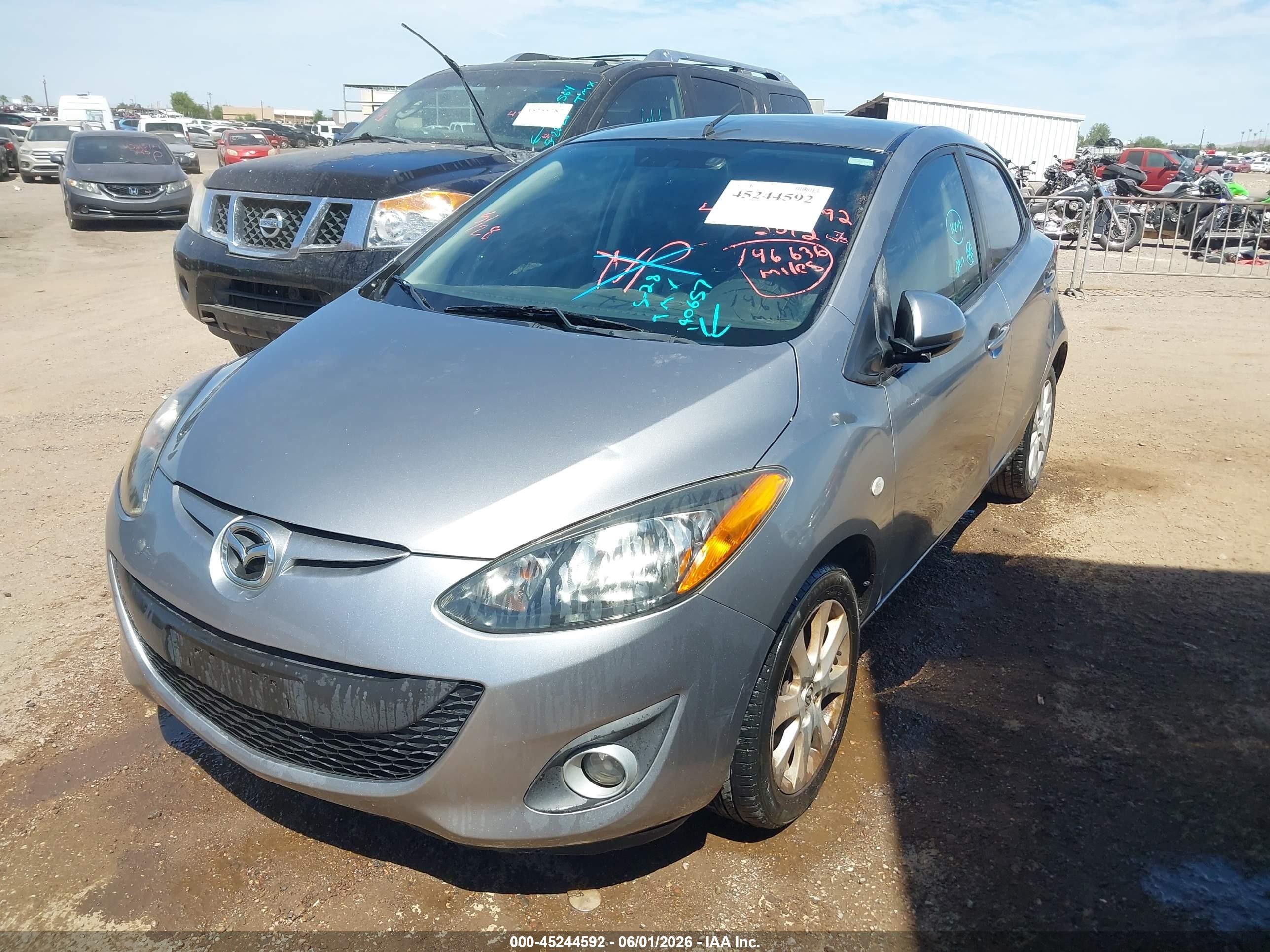 2012 Mazda Mazda2 Touring Silver vin: JM1DE1LY7C0140657