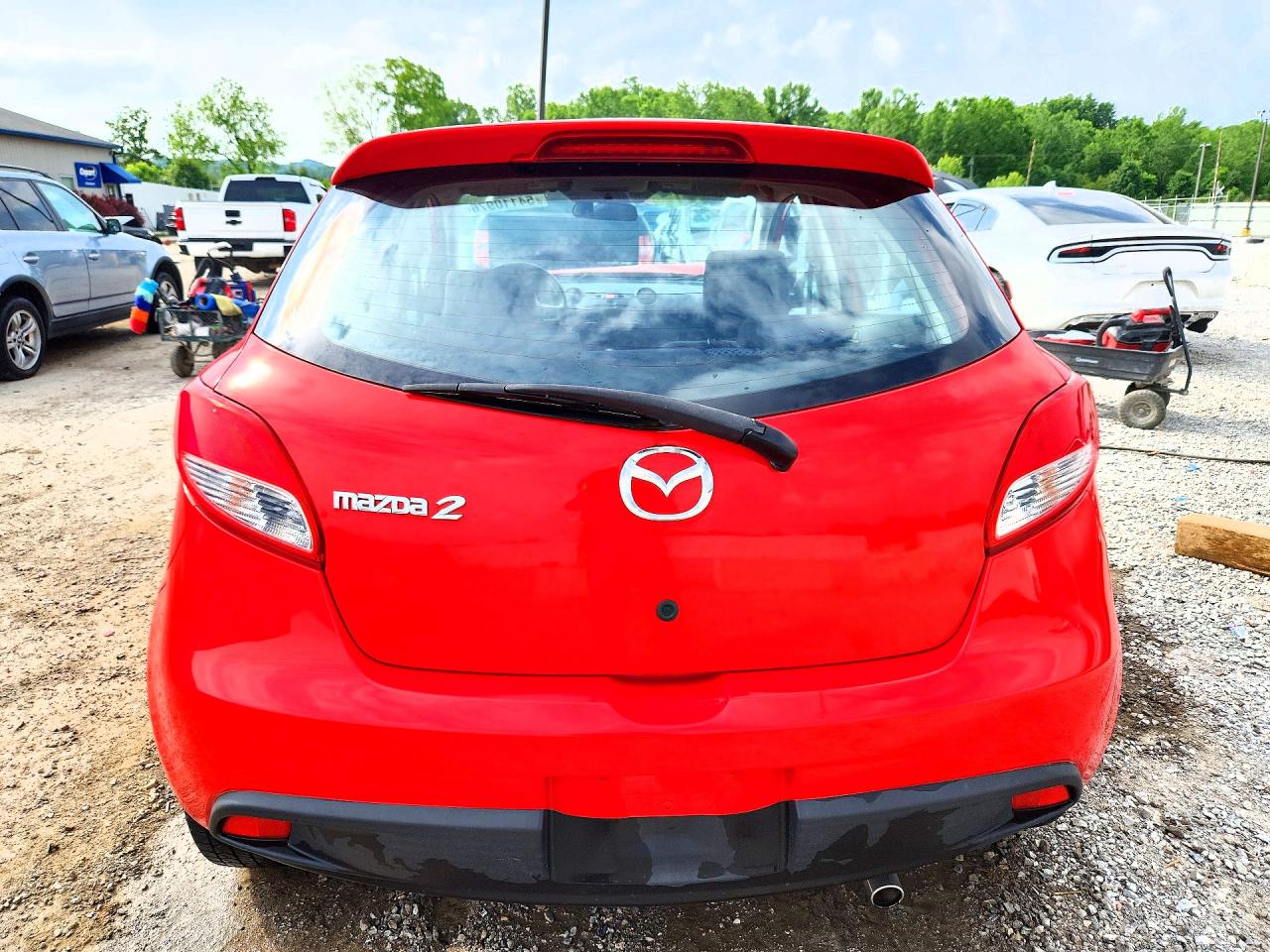 2012 Mazda Mazda2 Red vin: JM1DE1LY8C0139257