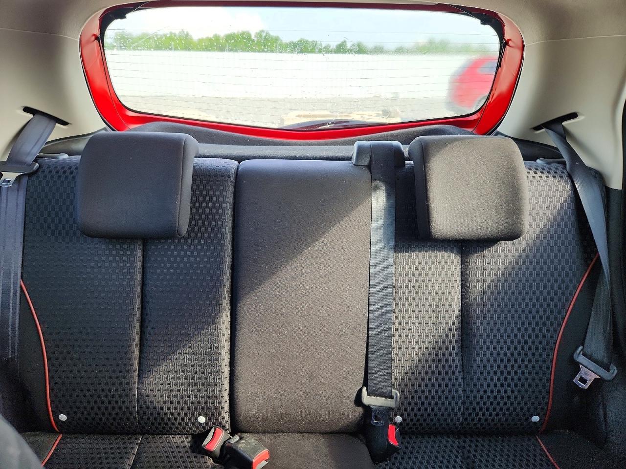 2012 Mazda Mazda2 Red vin: JM1DE1LY8C0139257