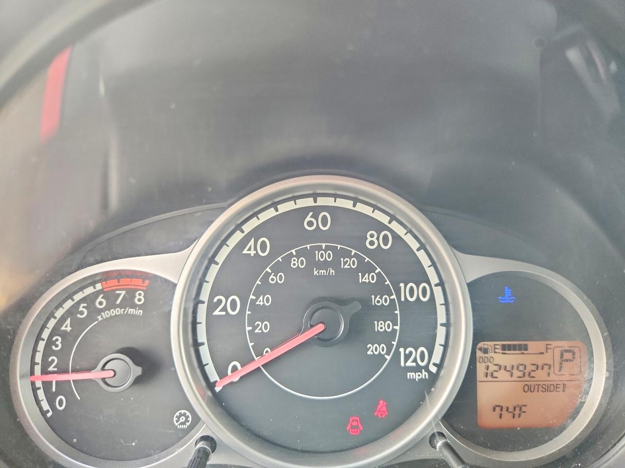 2012 Mazda Mazda2 Red vin: JM1DE1LY8C0139257