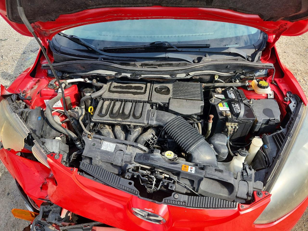 2012 Mazda Mazda2 Red vin: JM1DE1LY8C0139257