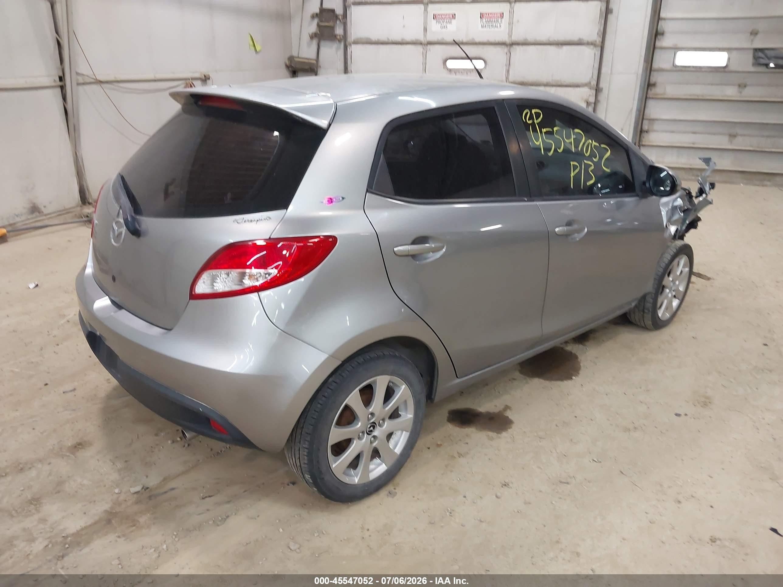 2013 Mazda Mazda2 Touring Silver vin: JM1DE1LY9D0155968