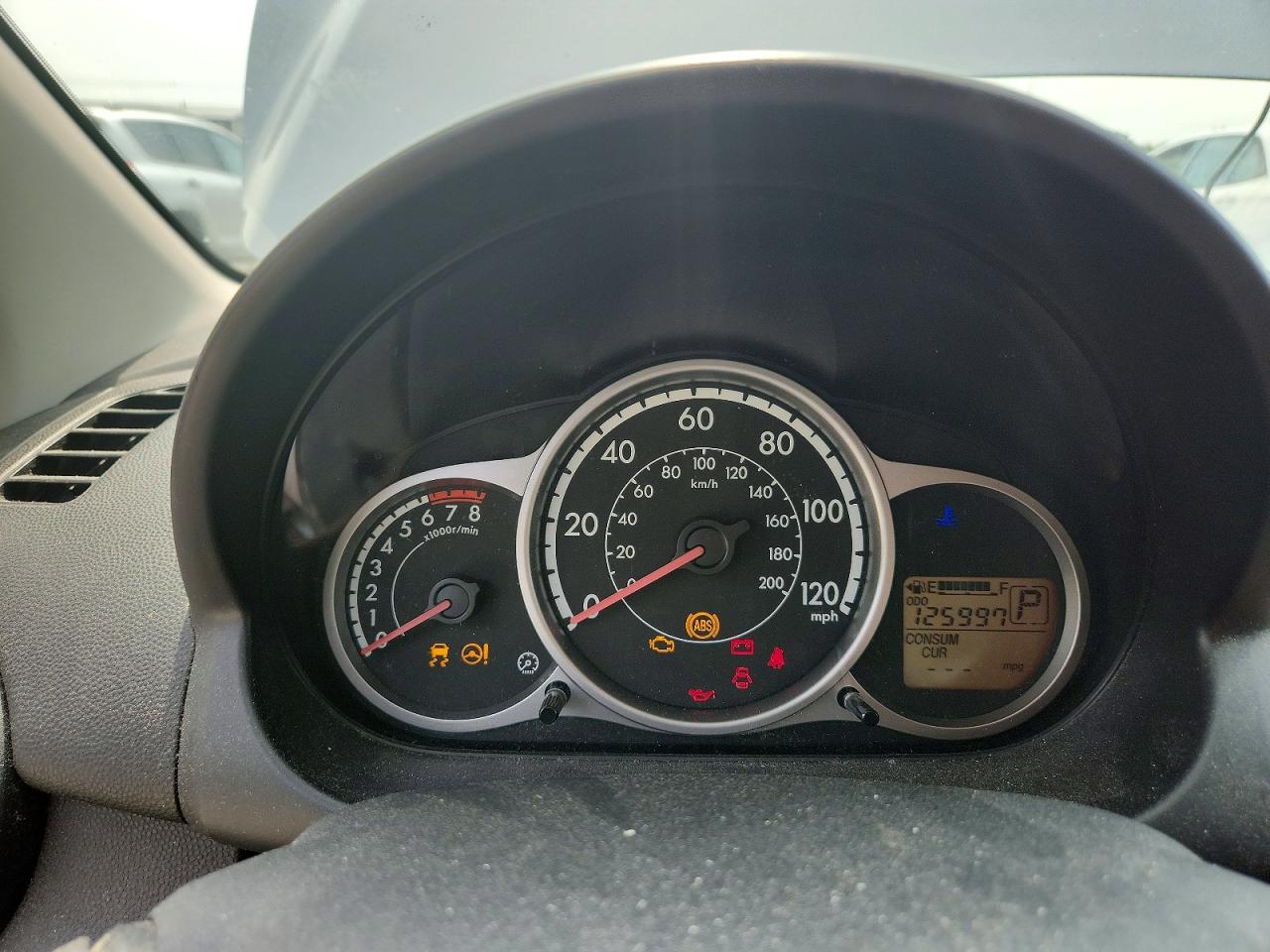 2012 Mazda Mazda2 Silver vin: JM1DE1LYXC0135257