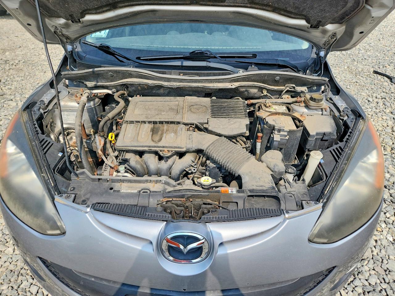2012 Mazda Mazda2 Silver vin: JM1DE1LYXC0135257