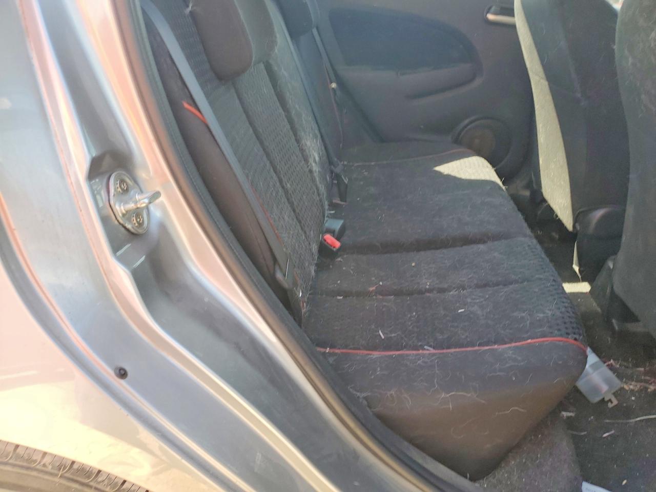 2012 Mazda Mazda2 Серебряный vin: JM1DE1LYXC0136599