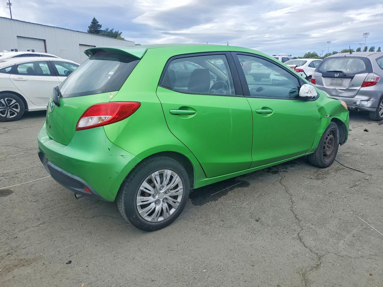 2012 Mazda Mazda2 Green vin: JM1DE1LZ1C0141019