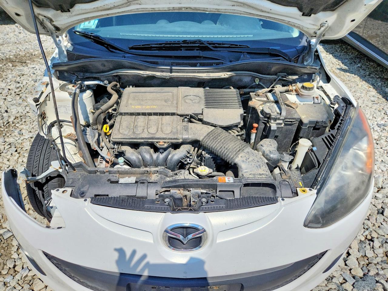 2013 Mazda Mazda 2 White vin: JM1DE1LZ1D0165578