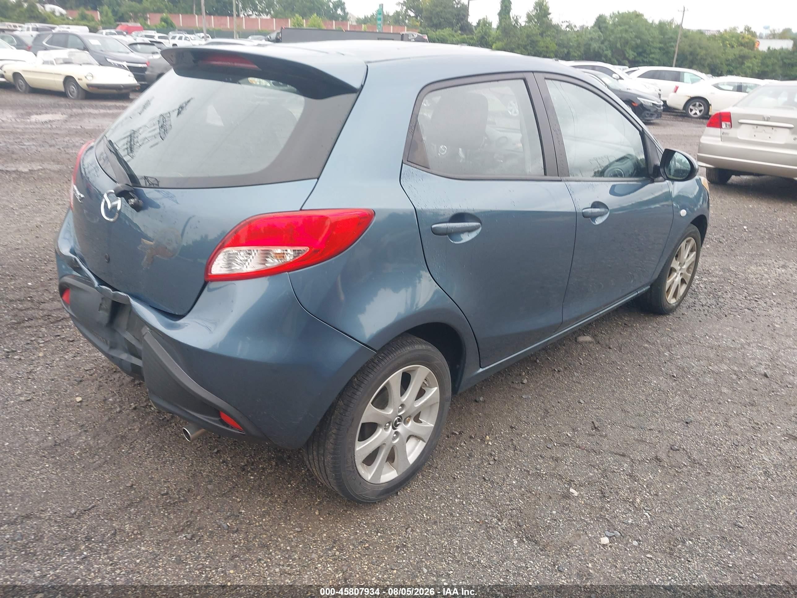 2014 Mazda Mazda2 Touring Blue vin: JM1DE1LZ1E0177862