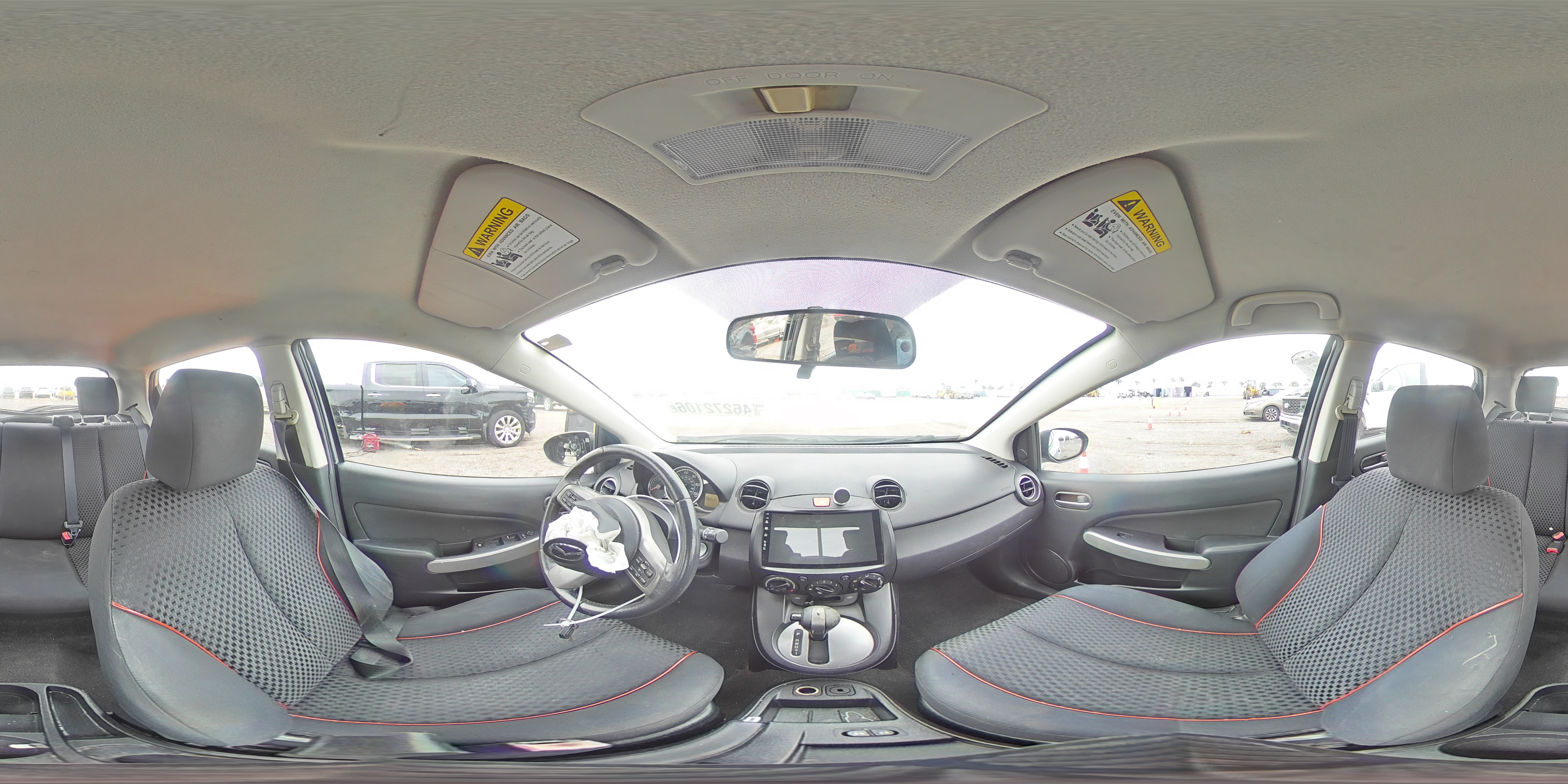 2012 Mazda Mazda2 Silver vin: JM1DE1LZ9C0135890