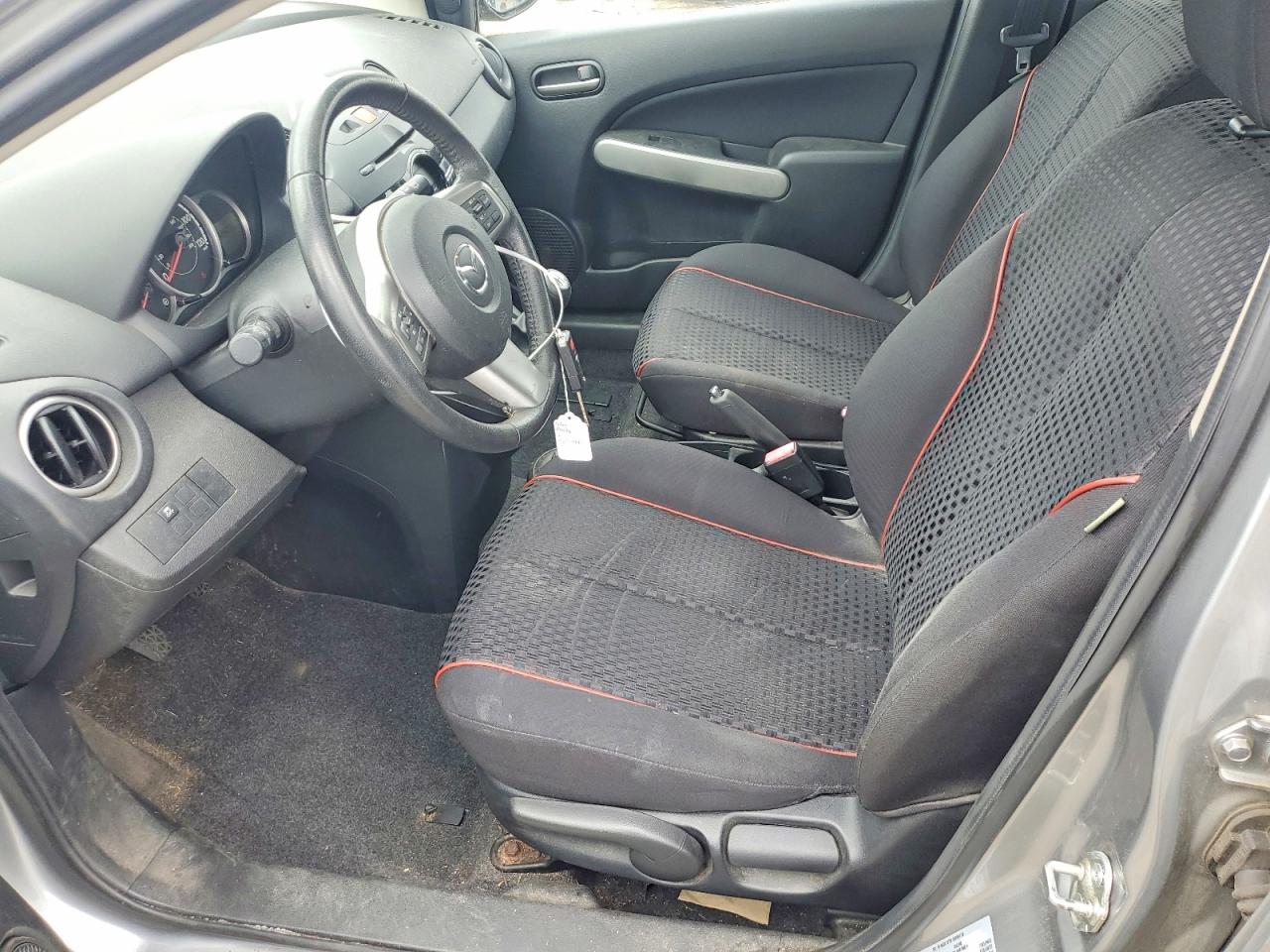 2012 Mazda Mazda2 Sport Silver vin: JM1DE1LZ9C0144900