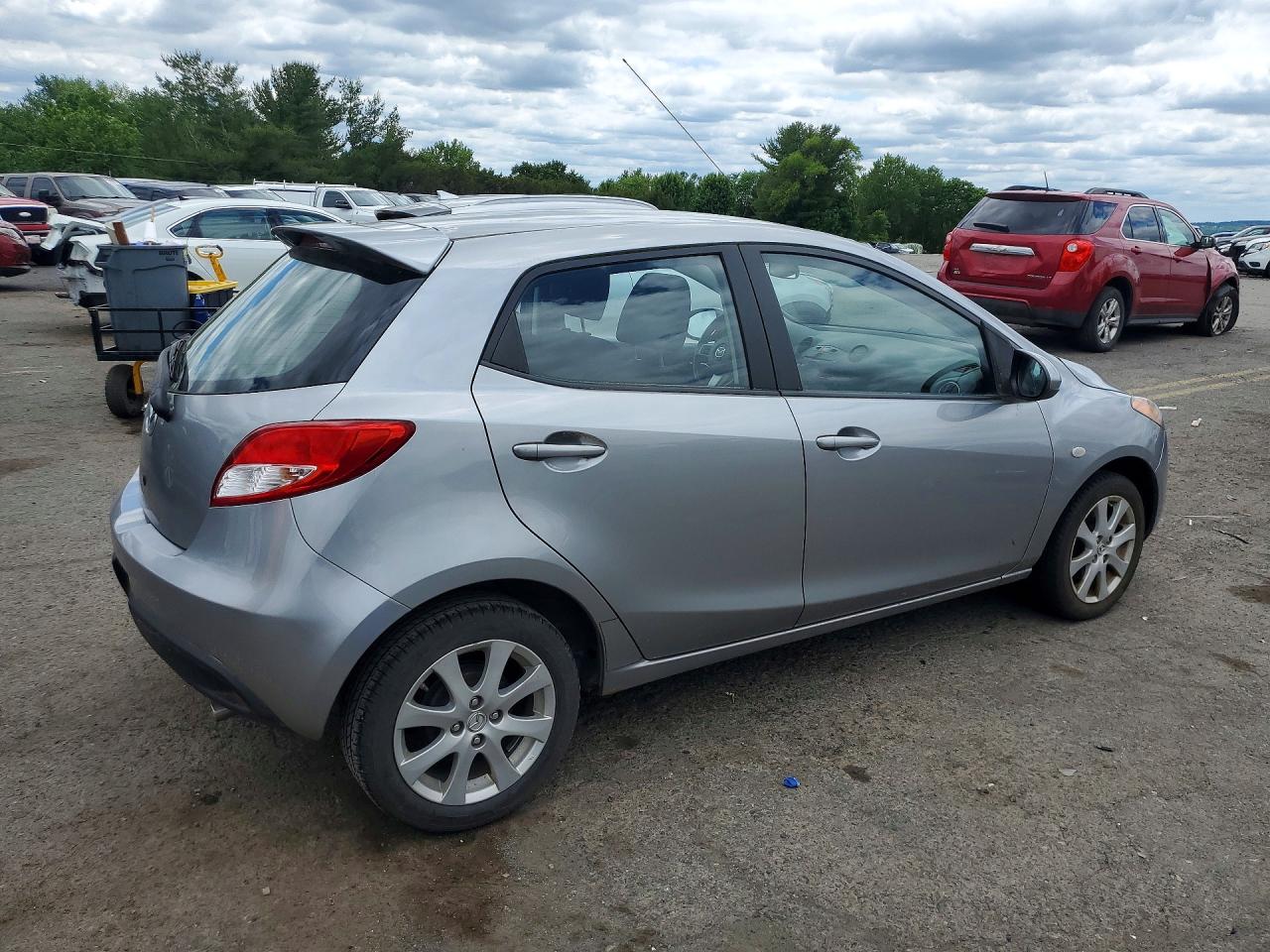 2012 Mazda Mazda2 Sport Silver vin: JM1DE1LZ9C0144900
