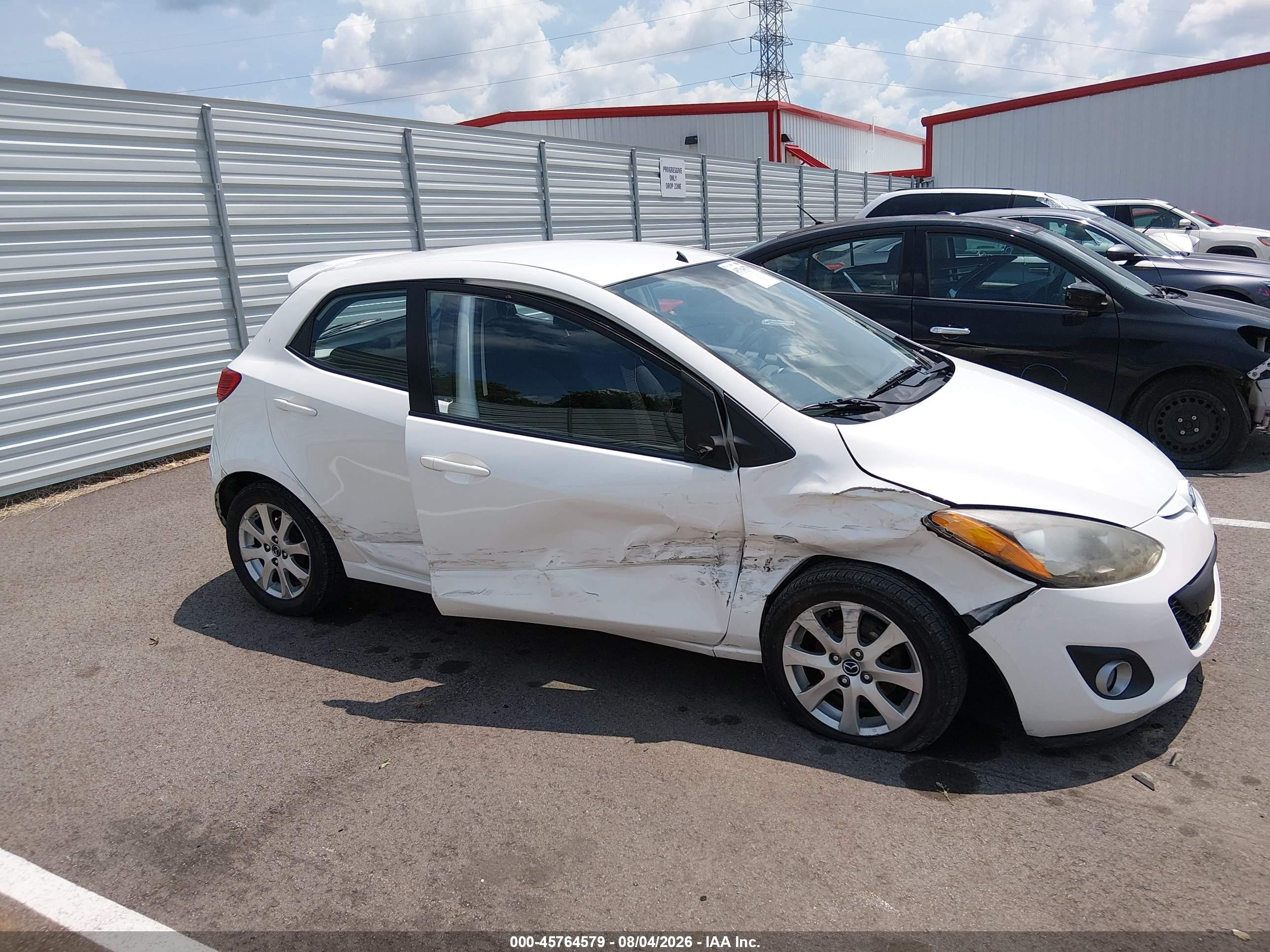 2014 Mazda Mazda2 Touring Белый vin: JM1DE1LZ9E0177267