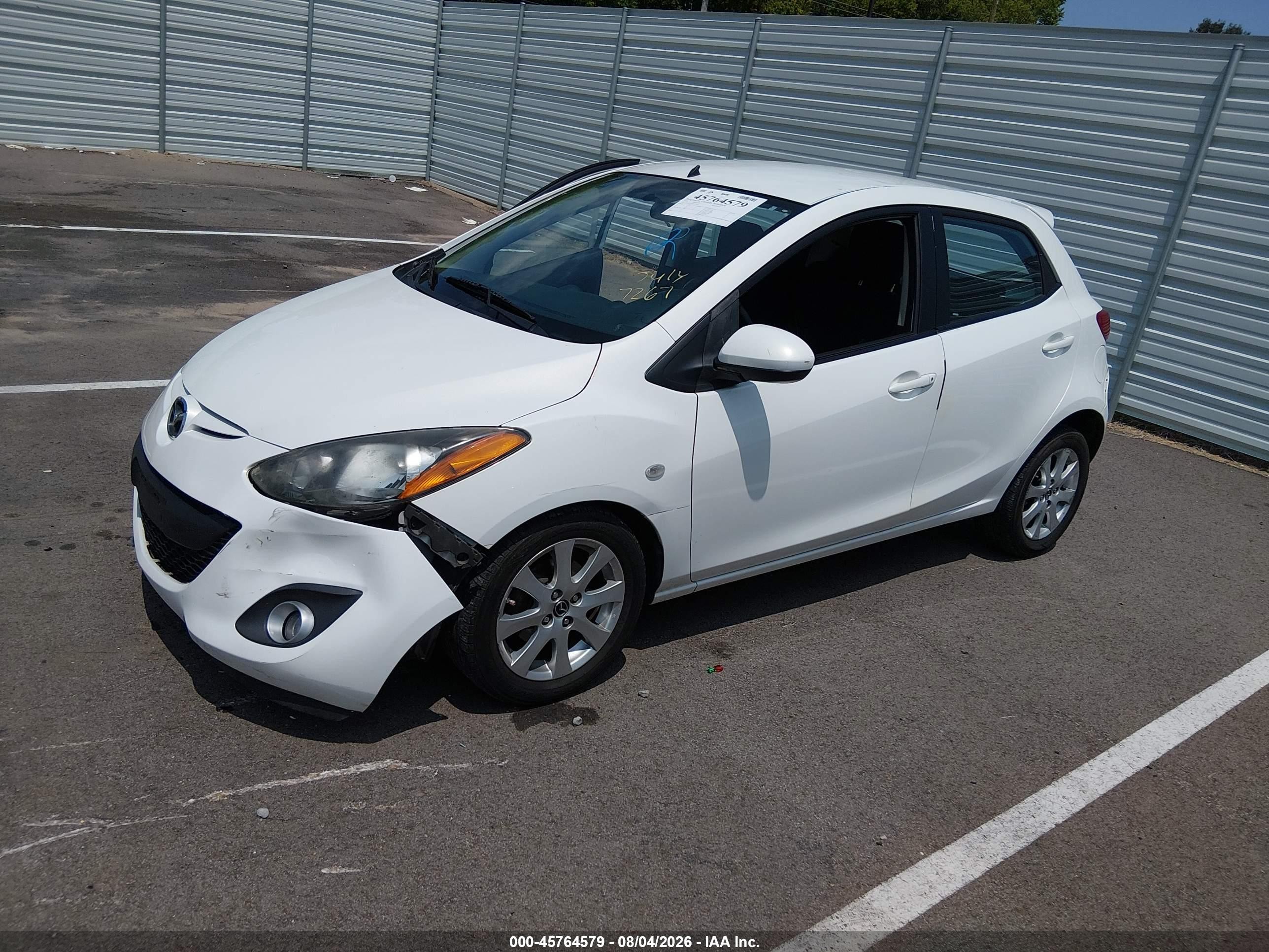2014 Mazda Mazda2 Touring Белый vin: JM1DE1LZ9E0177267