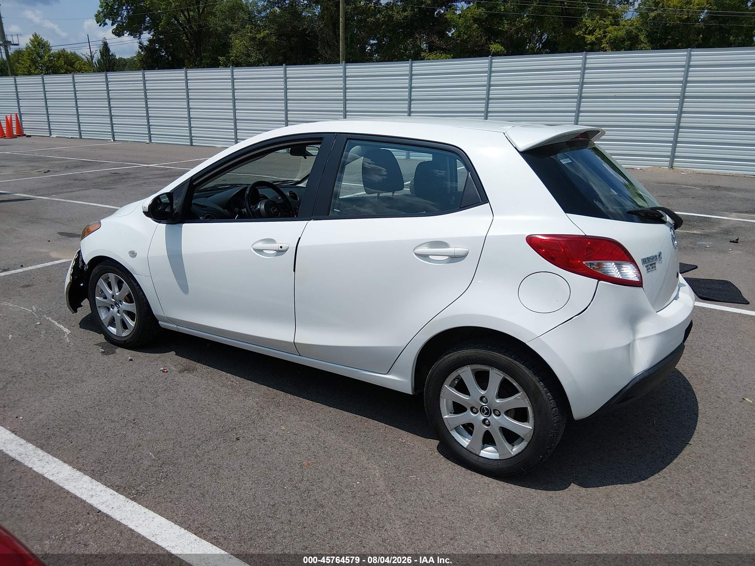 2014 Mazda Mazda2 Touring Белый vin: JM1DE1LZ9E0177267