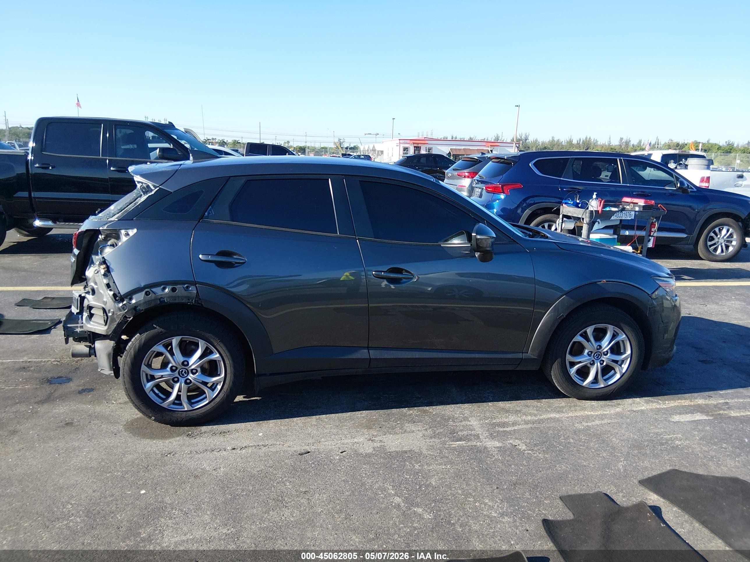 2019 Mazda Cx-3 Sport Серый vin: JM1DKDB74K0445258