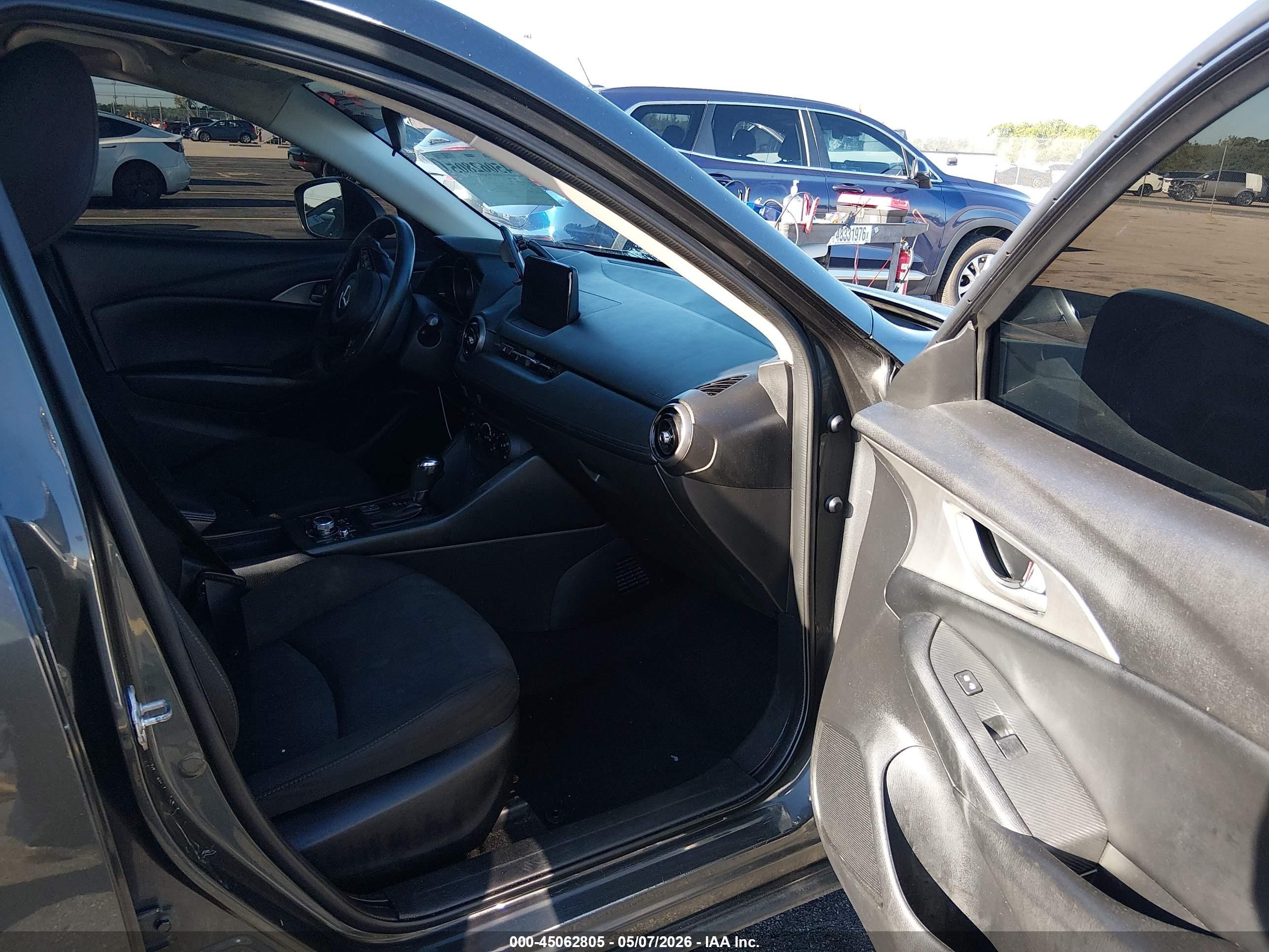 2019 Mazda Cx-3 Sport Серый vin: JM1DKDB74K0445258