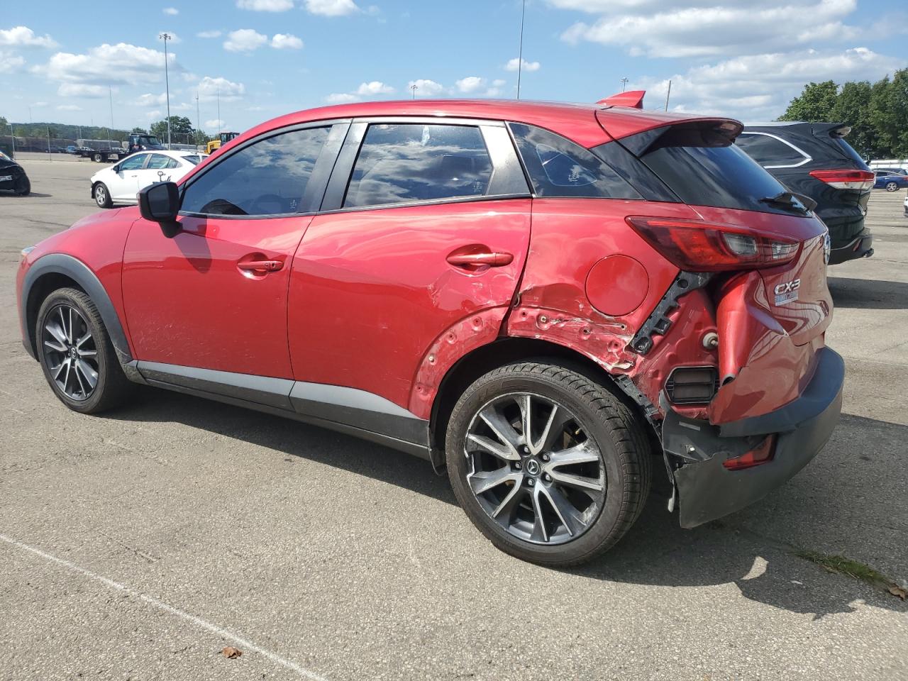 2018 Mazda Cx-3 Touring Red vin: JM1DKDC74J0325330