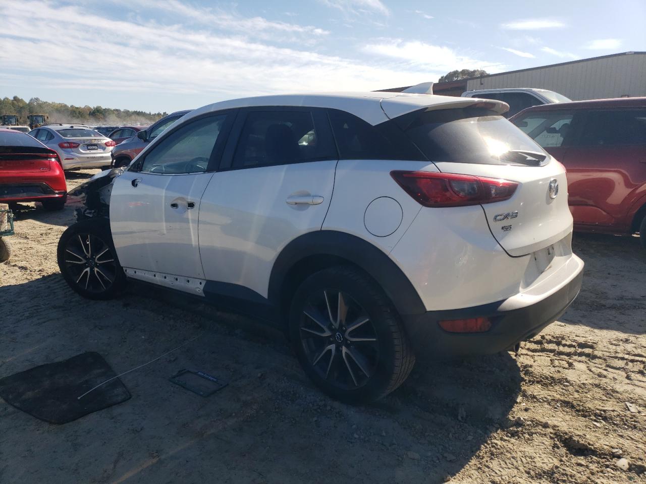 2018 Mazda Cx-3 Touring Белый vin: JM1DKDC74J0329362