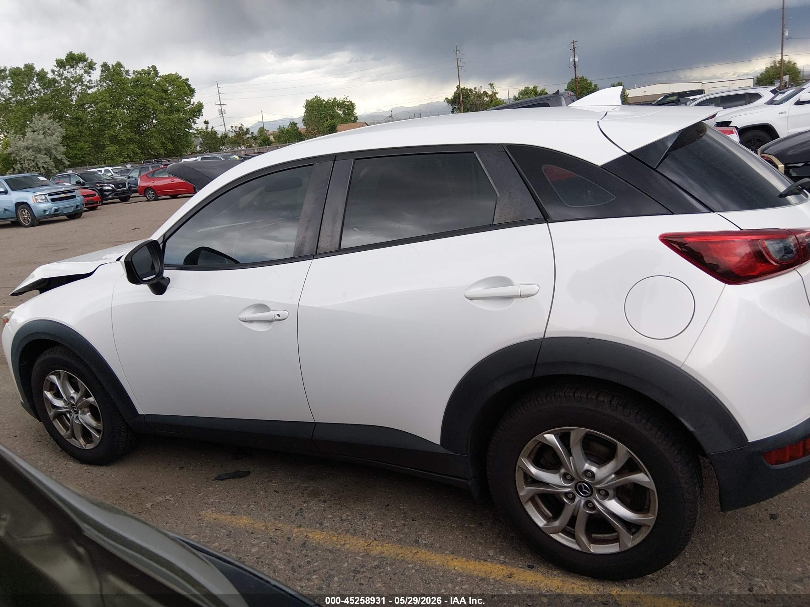 2016 Mazda Cx-3 Sport White vin: JM1DKFB71G0131957
