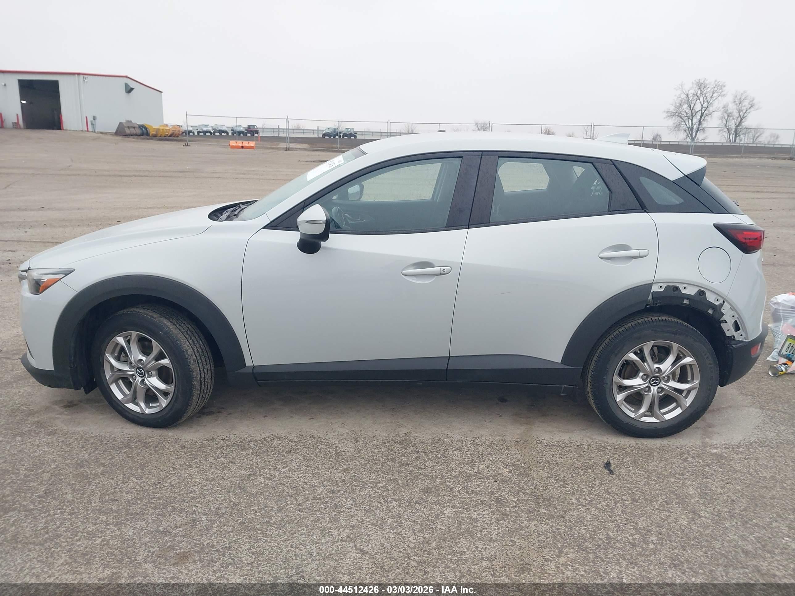 2019 Mazda Cx-3 Sport Серебряный vin: JM1DKFB73K1459593