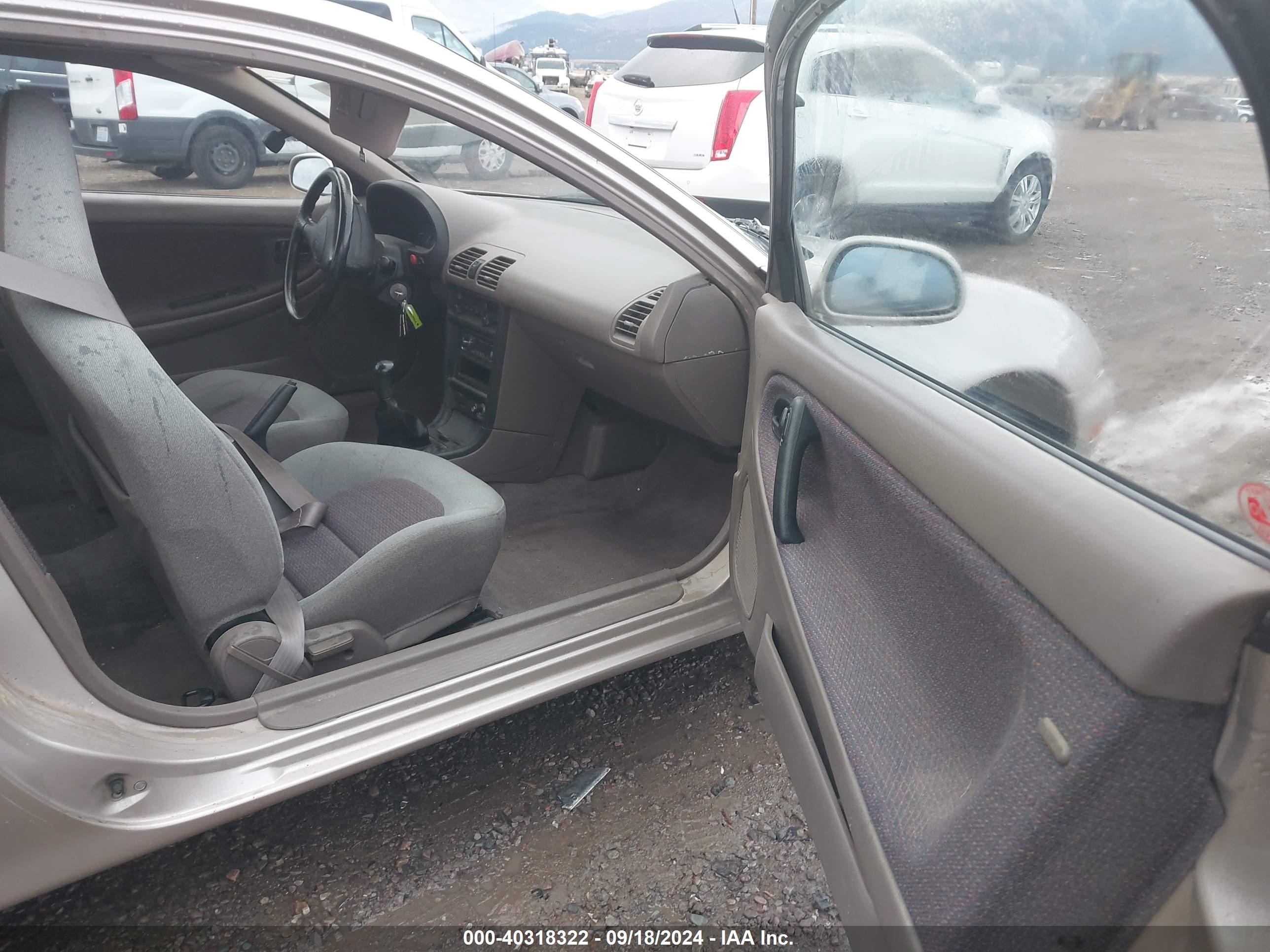 1992 Mazda Mx-3 Gs Gold vin: JM1EC4325N0134379