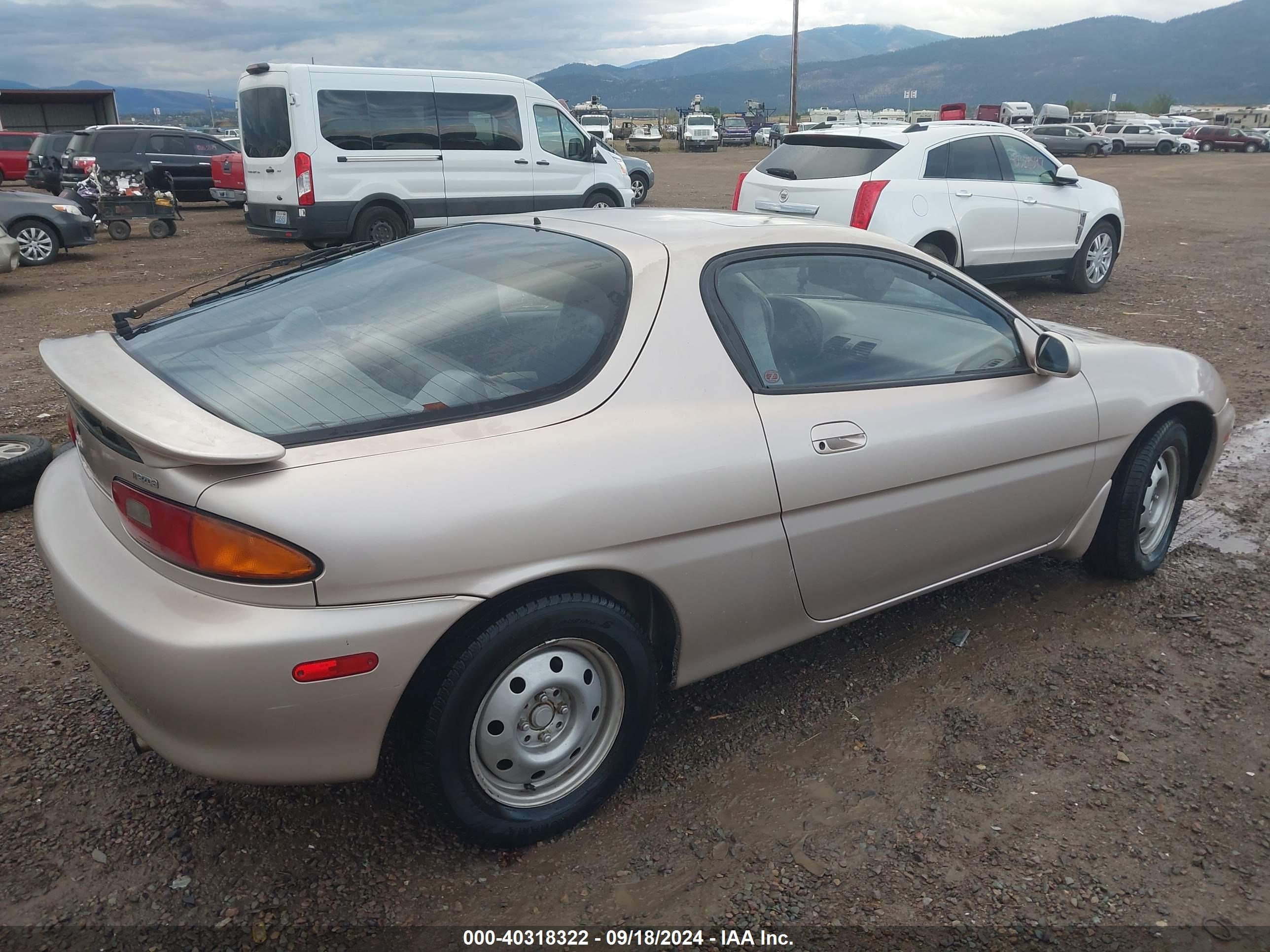1992 Mazda Mx-3 Gs Gold vin: JM1EC4325N0134379