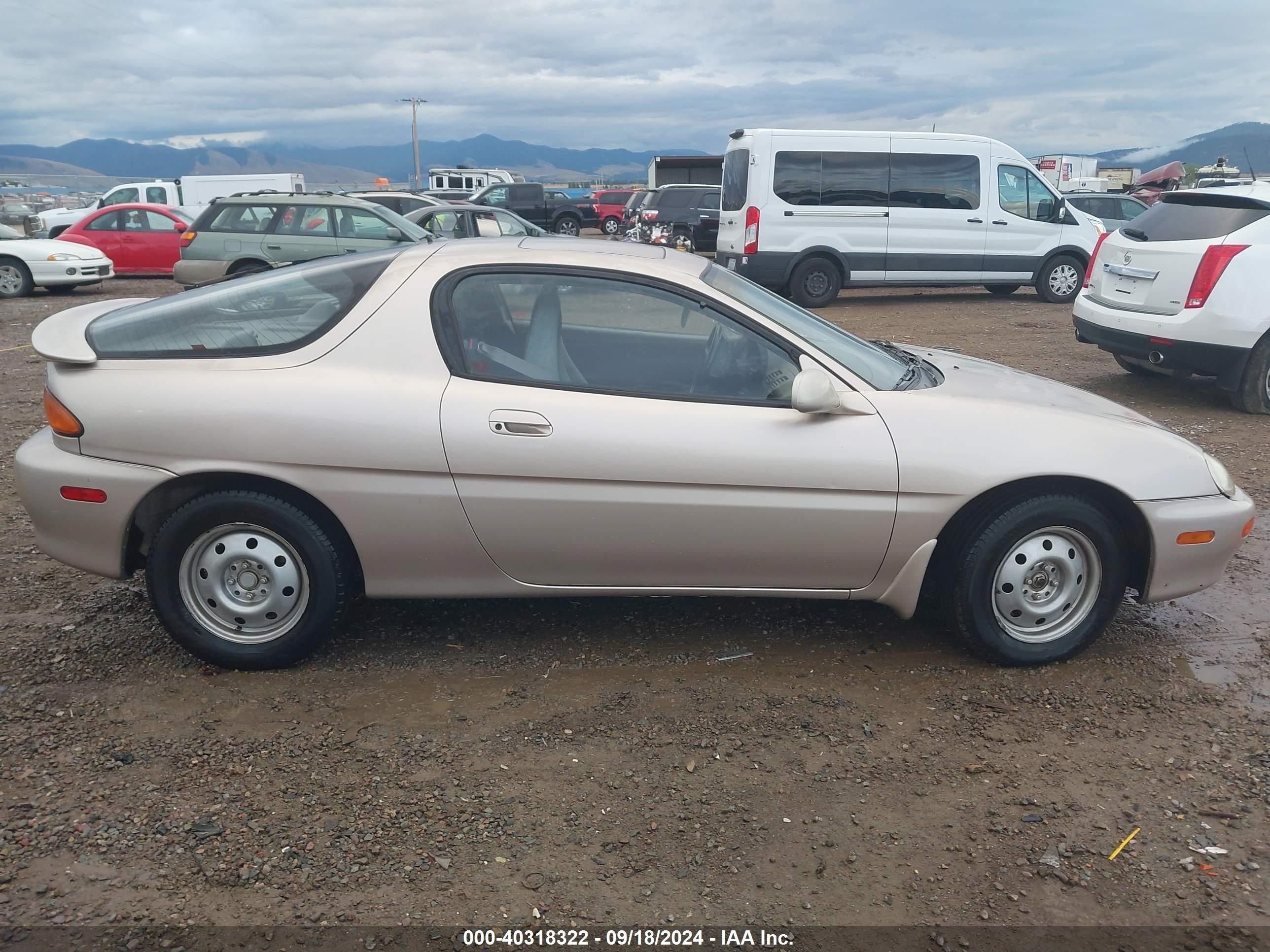 1992 Mazda Mx-3 Gs Gold vin: JM1EC4325N0134379