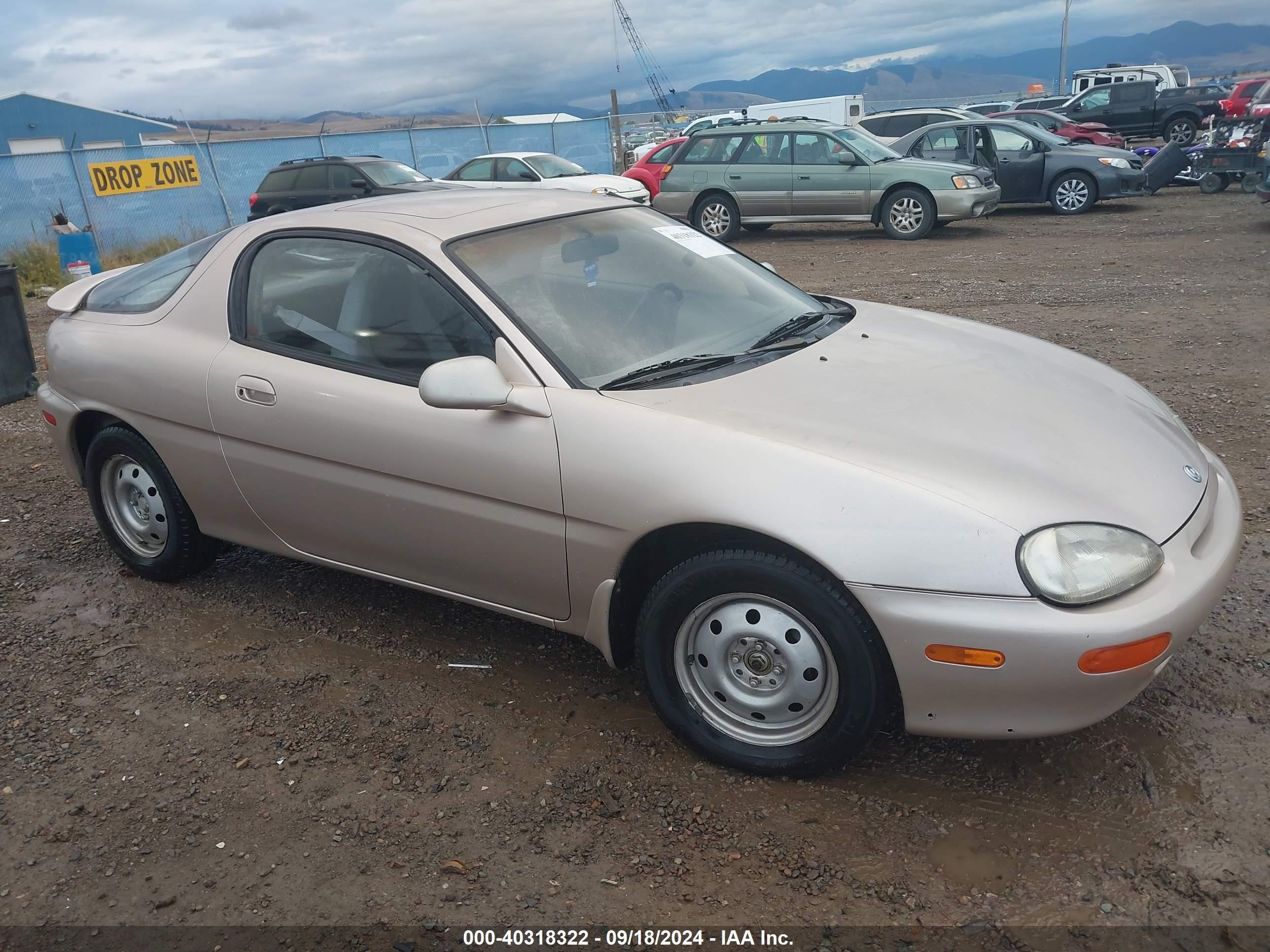 1992 Mazda Mx-3 Gs Gold vin: JM1EC4325N0134379
