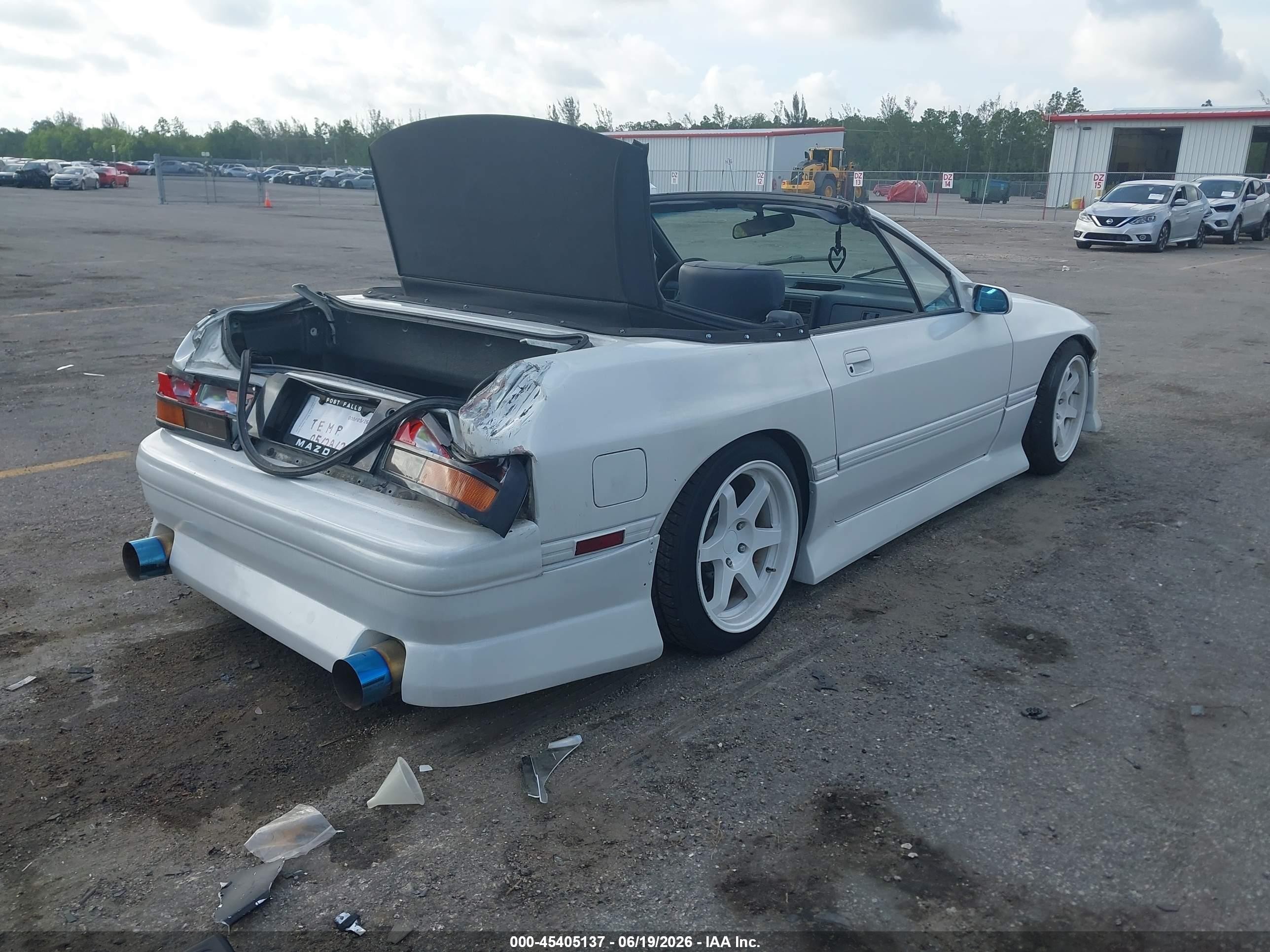 1988 Mazda Rx7   White vin: JM1FC3510J0102274