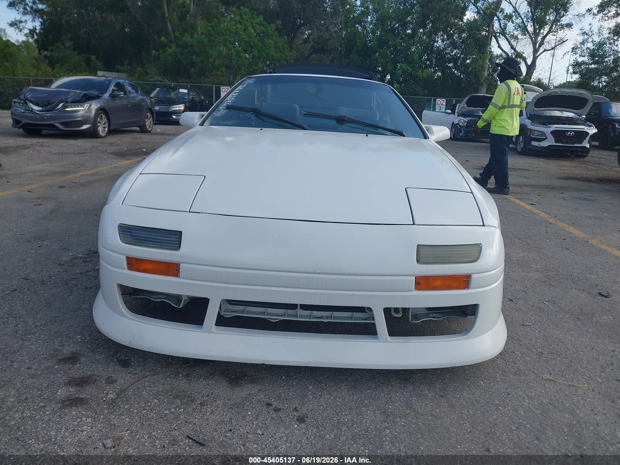 1988 Mazda Rx7   White vin: JM1FC3510J0102274