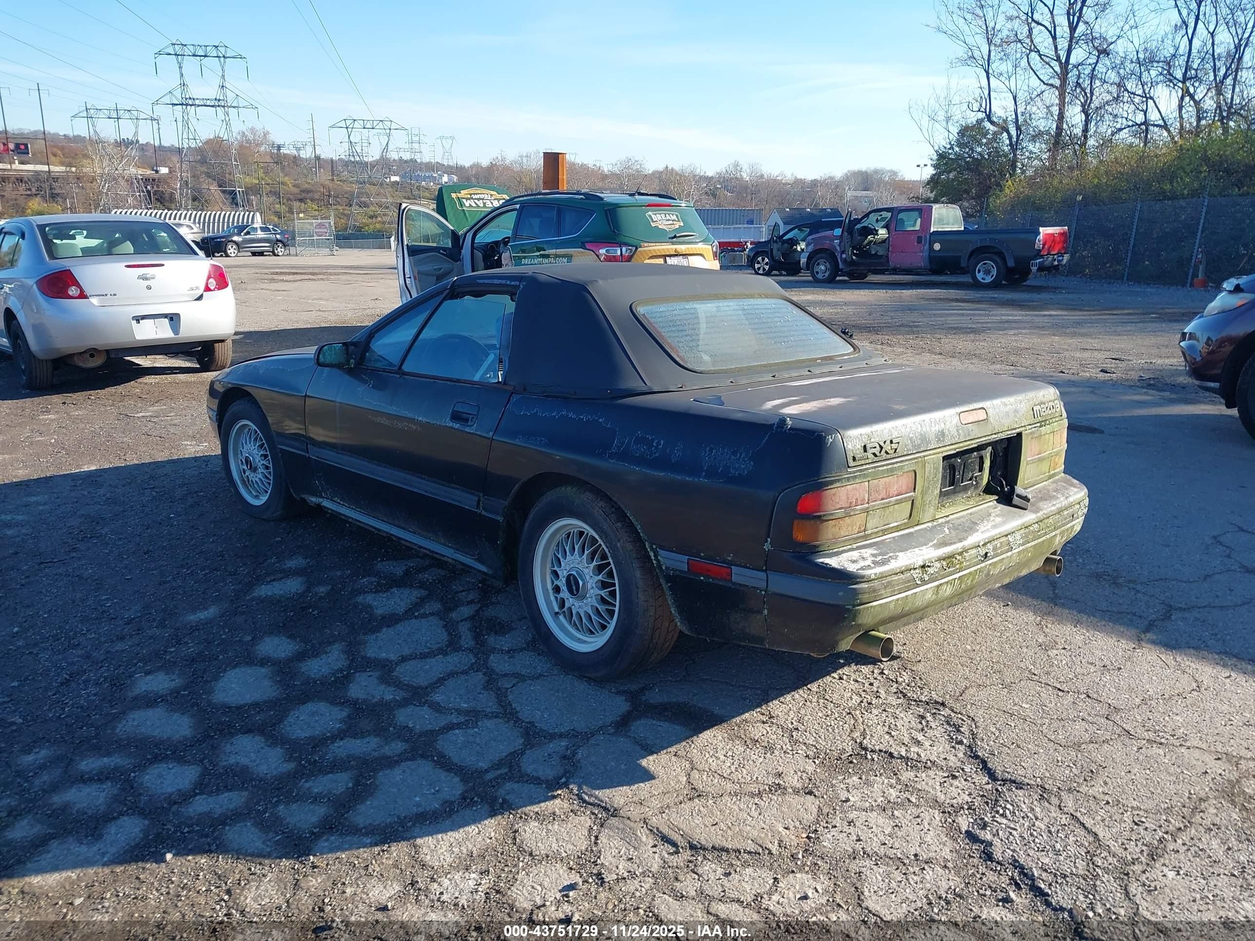 1988 Mazda Rx7   Black vin: JM1FC3513J0108585
