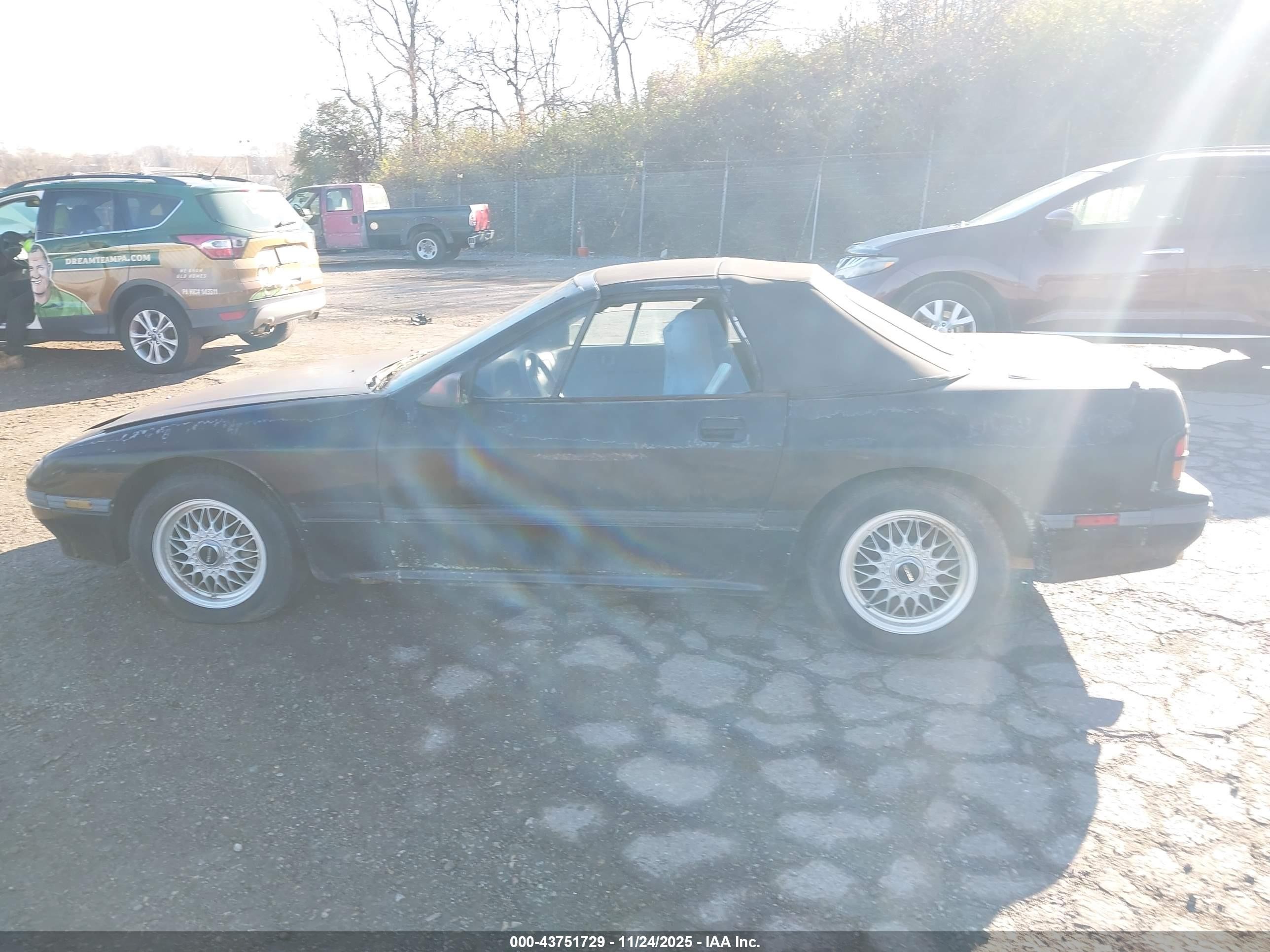 1988 Mazda Rx7   Black vin: JM1FC3513J0108585