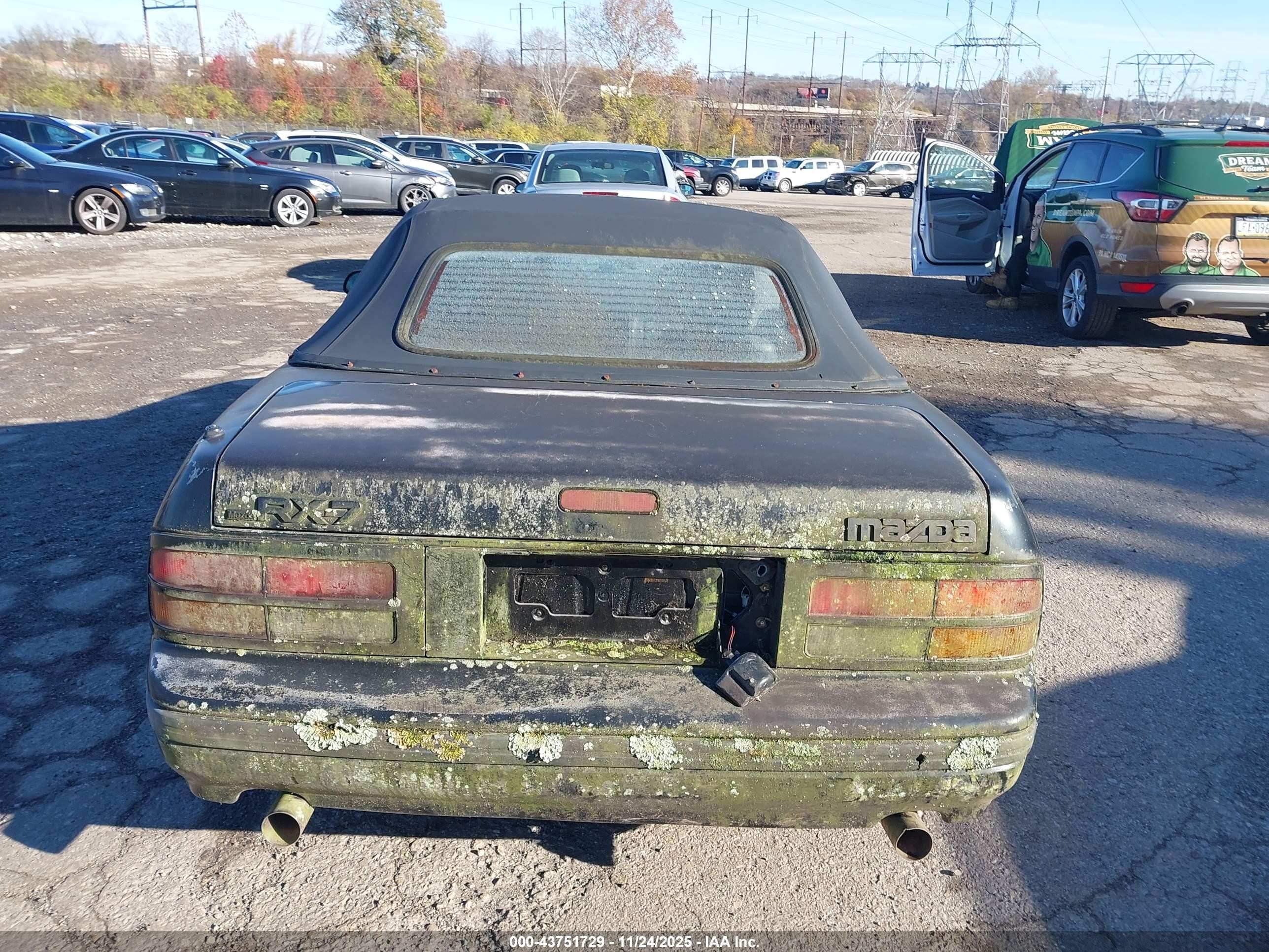 1988 Mazda Rx7   Black vin: JM1FC3513J0108585