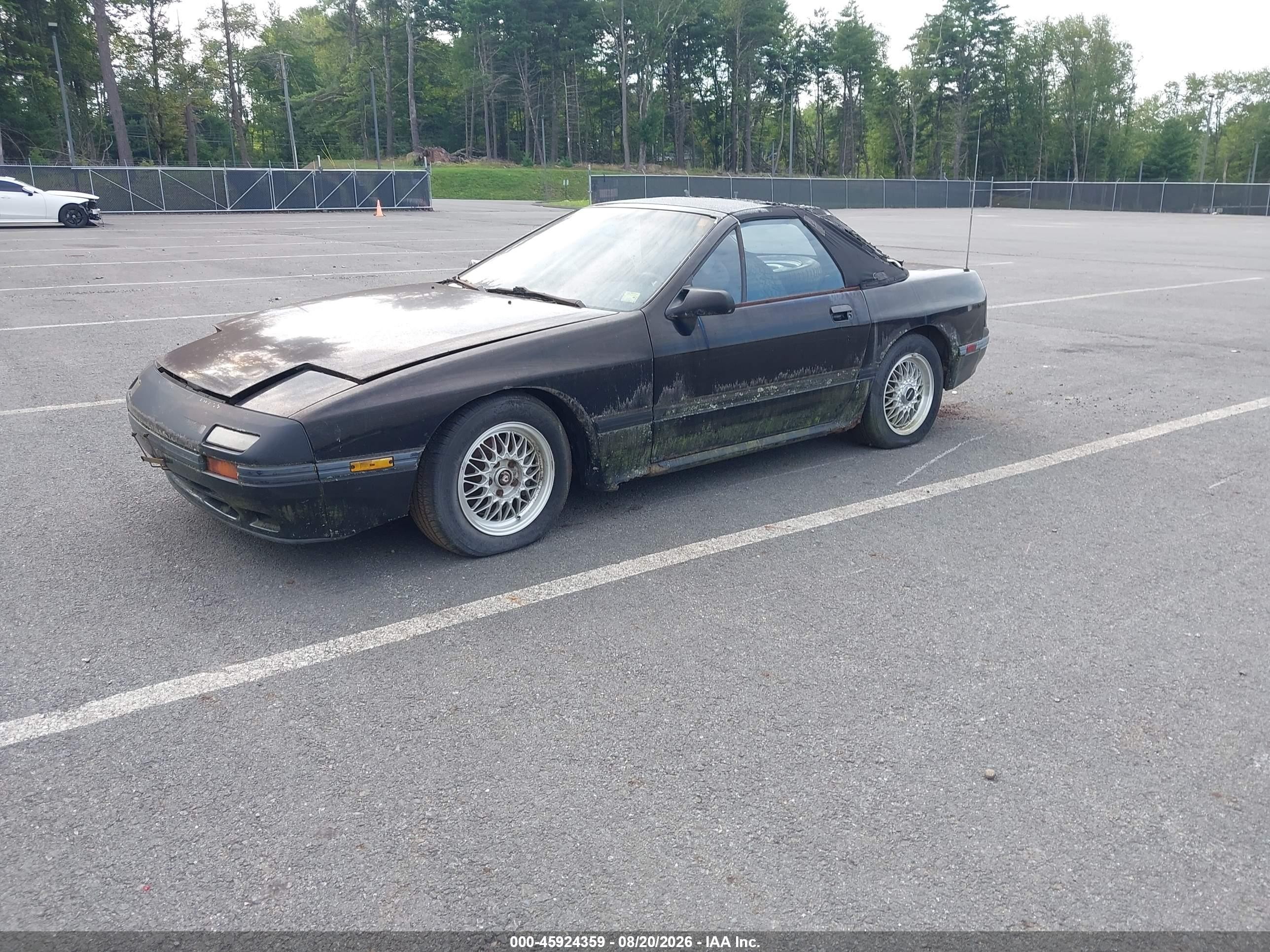 1988 Mazda Rx7   Black vin: JM1FC3519J0104542