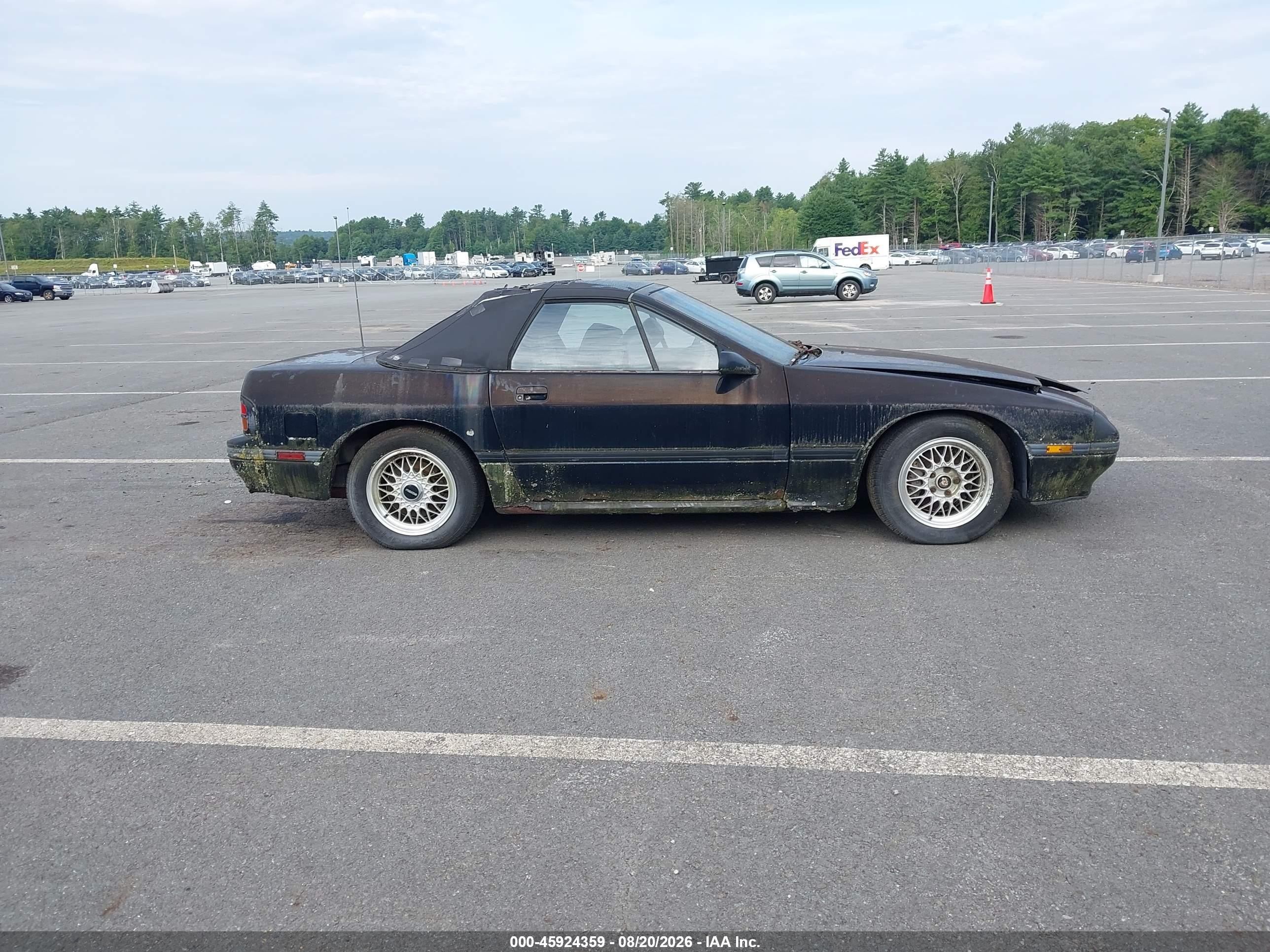 1988 Mazda Rx7   Black vin: JM1FC3519J0104542