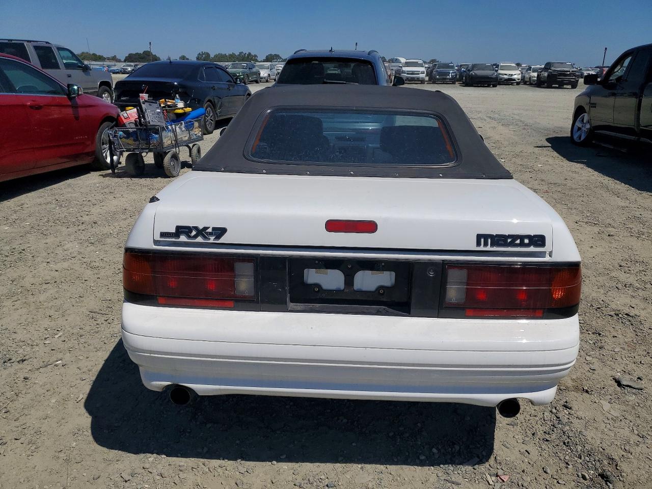 1990 Mazda Rx7 White vin: JM1FC3521L0712177