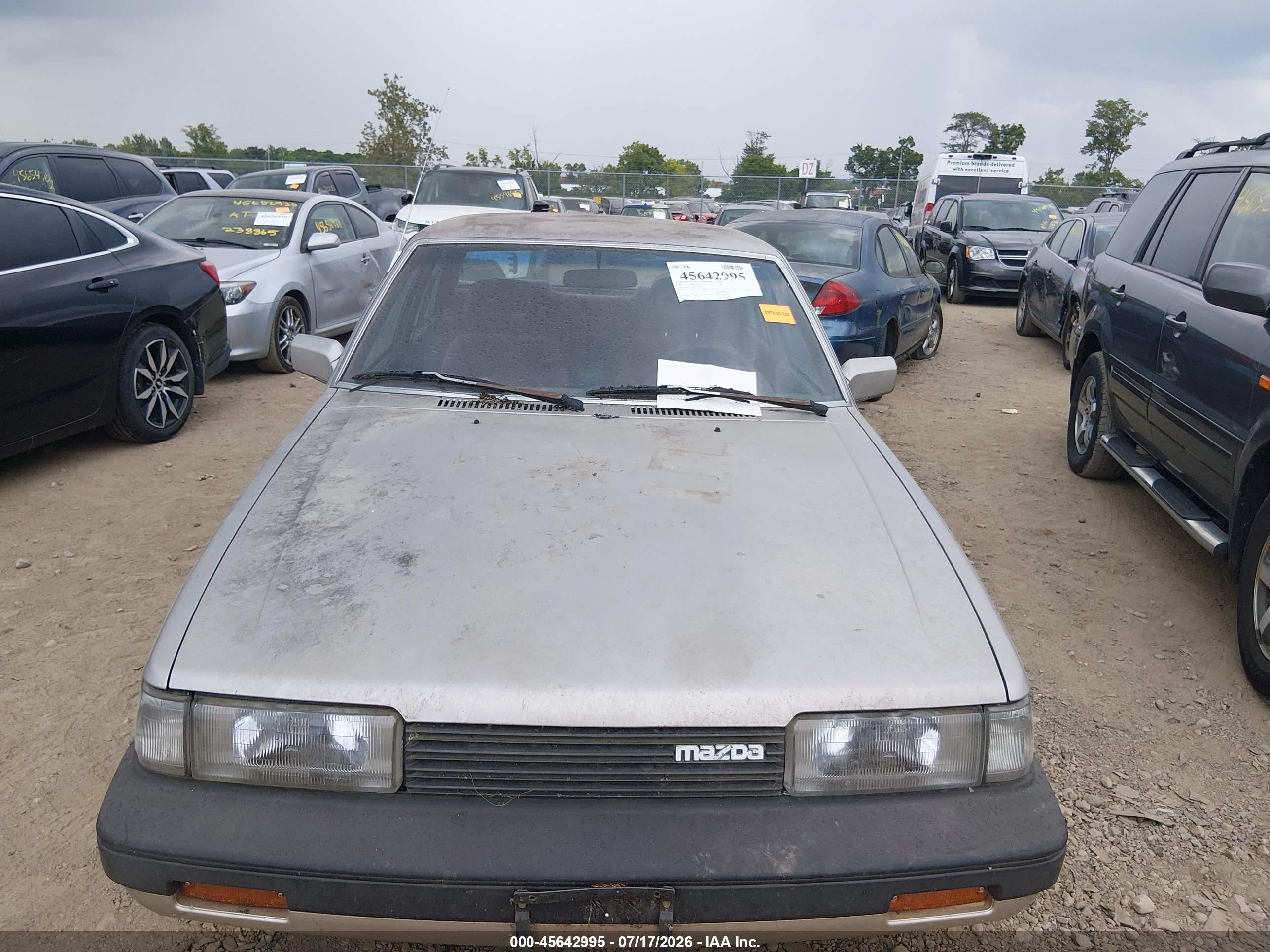1987 Mazda 626   Gold vin: JM1GC2218H1112834