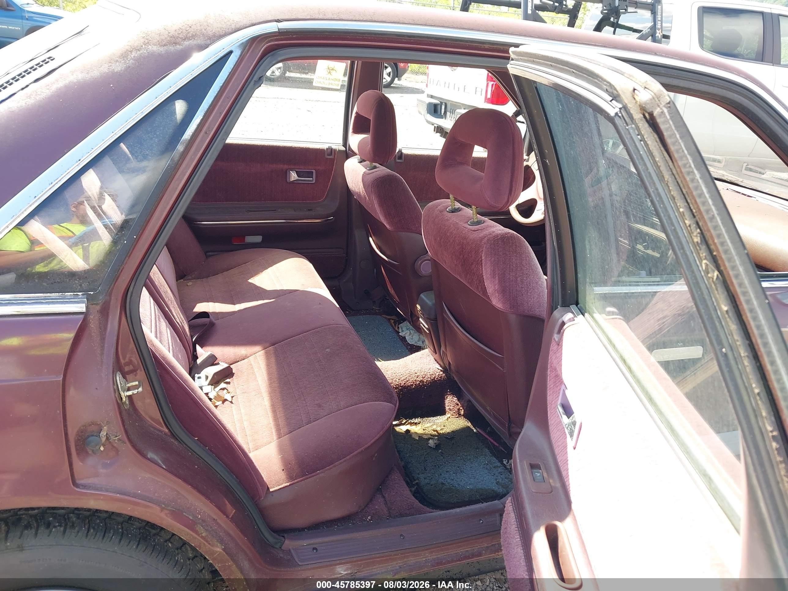 1989 Mazda 626   Burgundy vin: JM1GD2224K1725479