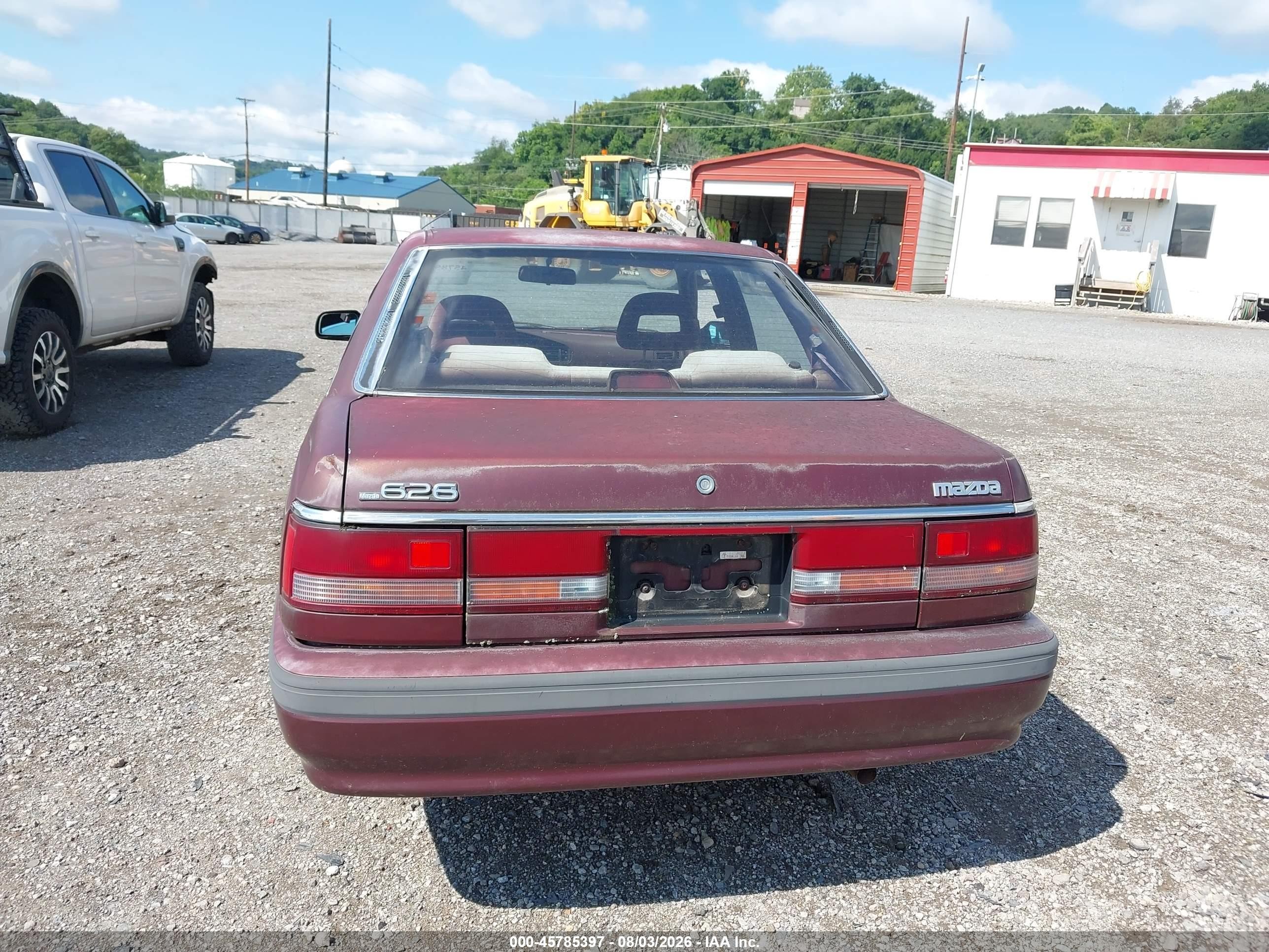 1989 Mazda 626   Burgundy vin: JM1GD2224K1725479