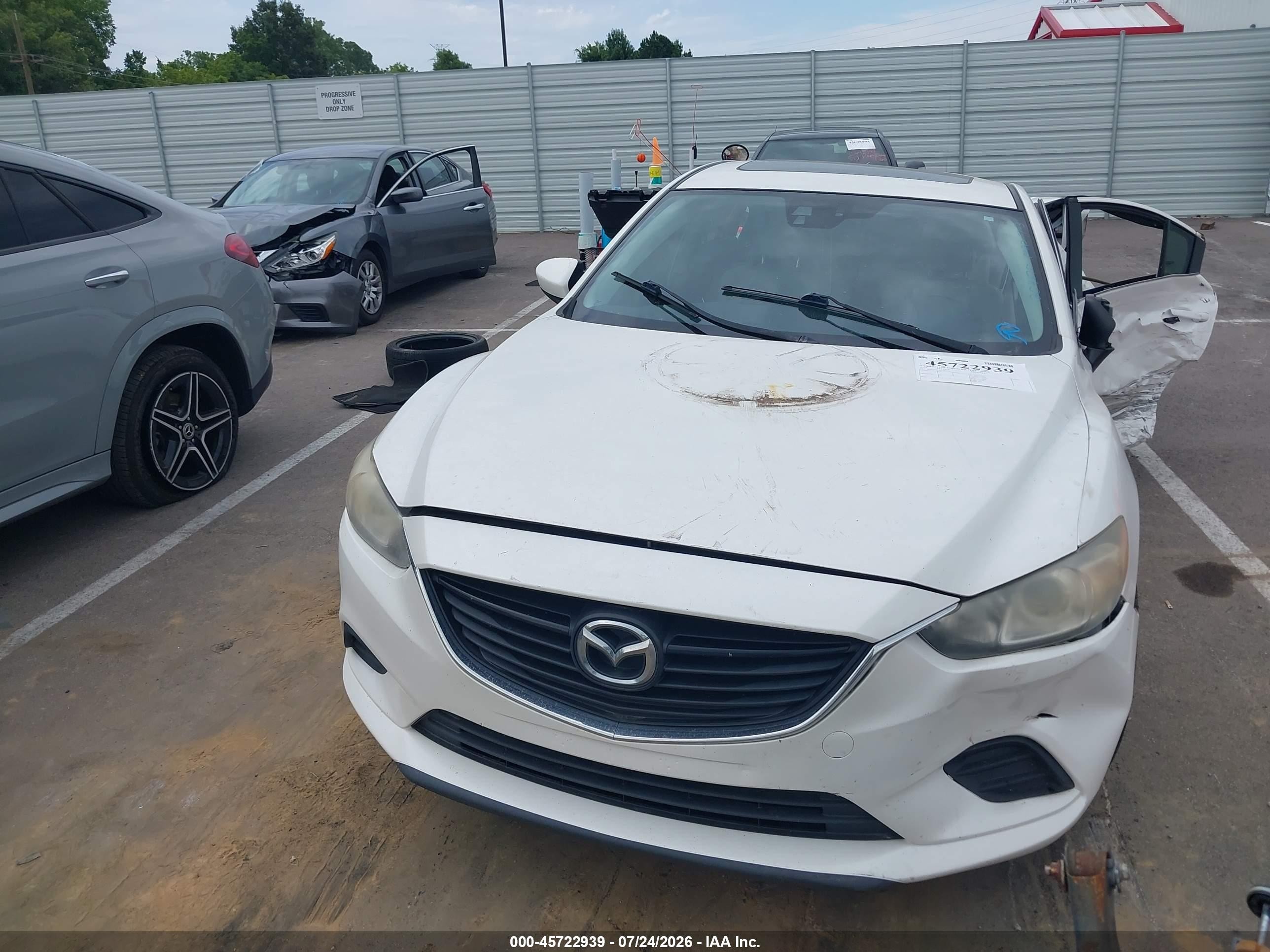 2015 Mazda Mazda6 I Touring White vin: JM1GJ1T51F1197434