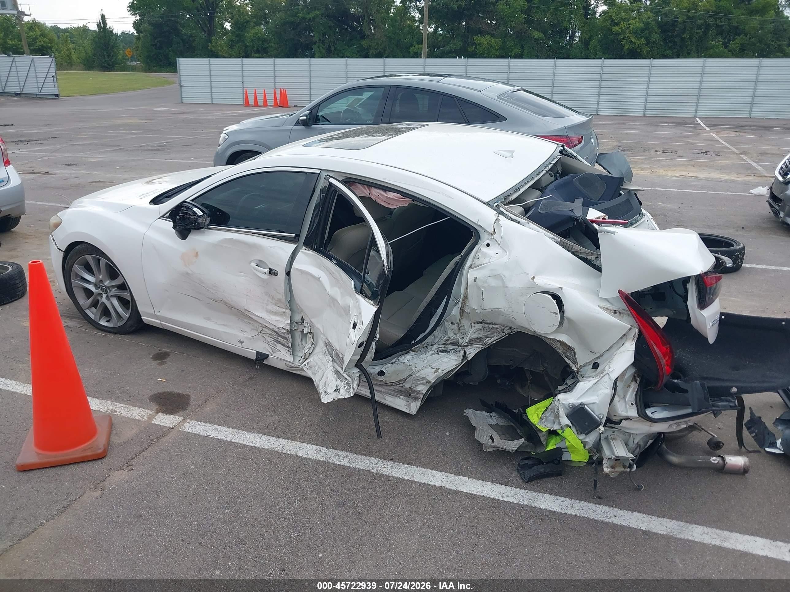 2015 Mazda Mazda6 I Touring White vin: JM1GJ1T51F1197434