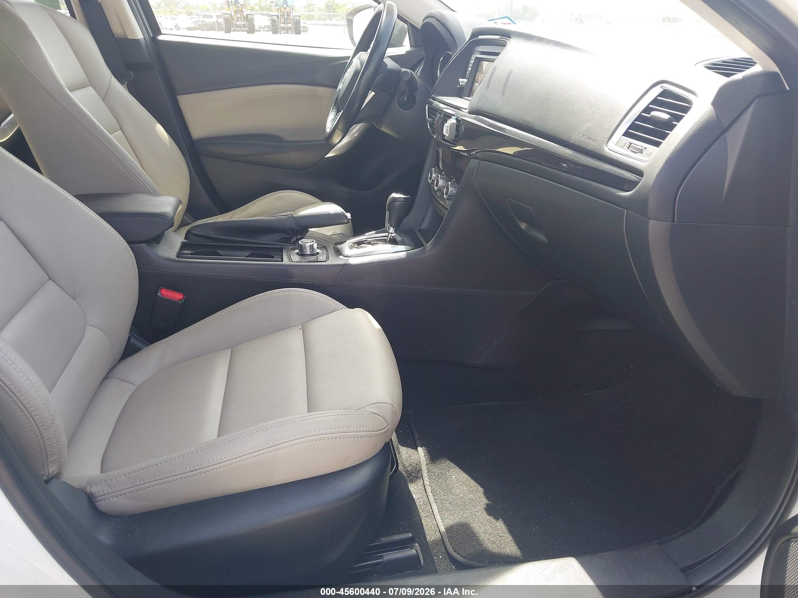 2014 Mazda Mazda6 I Touring White vin: JM1GJ1T64E1133041