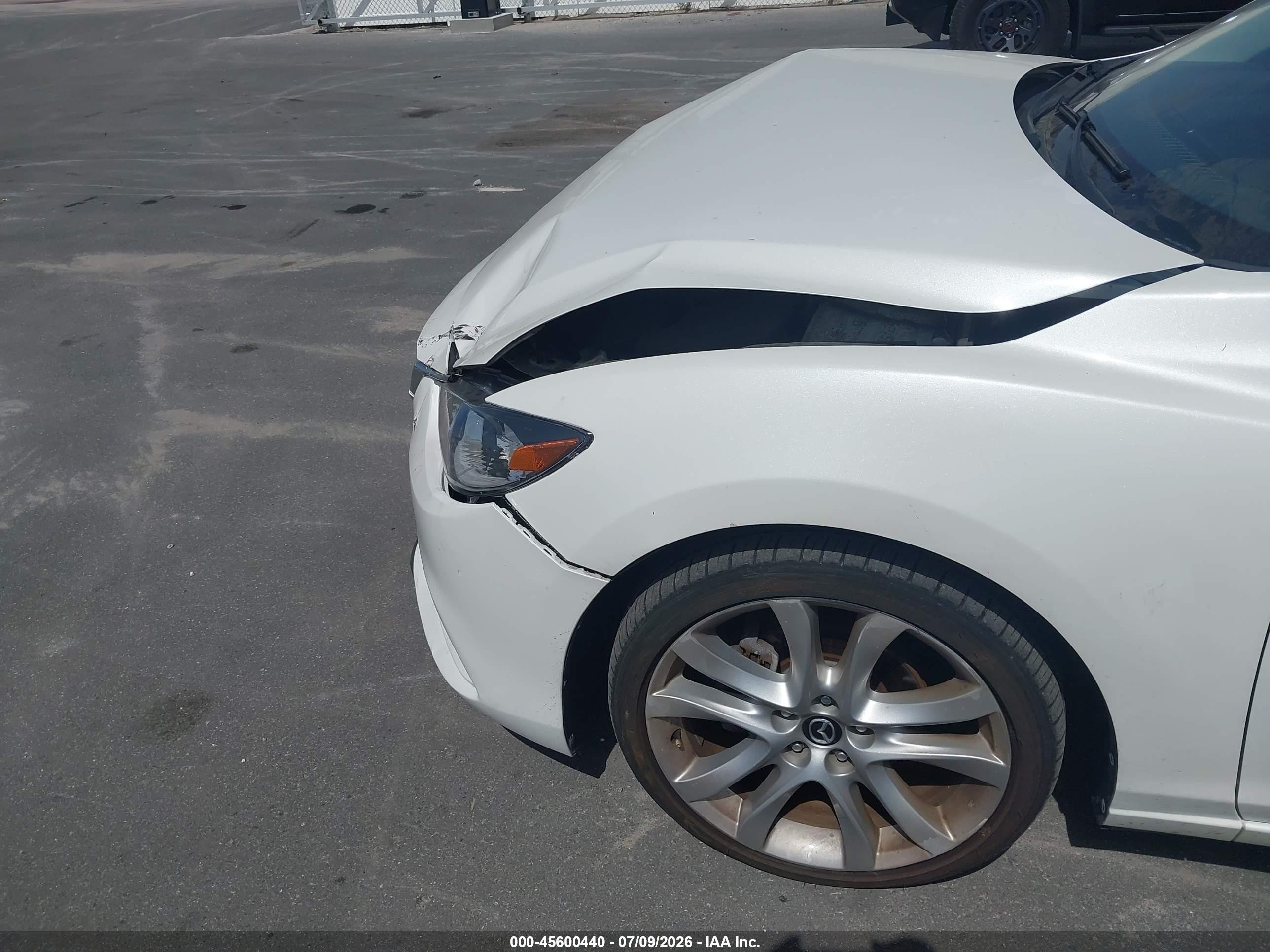 2014 Mazda Mazda6 I Touring White vin: JM1GJ1T64E1133041
