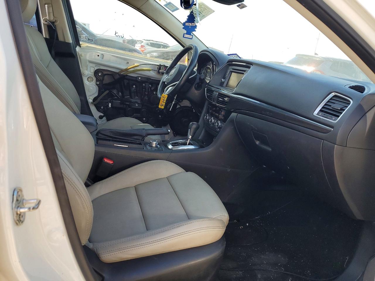 2014 Mazda 6 Touring White vin: JM1GJ1T65E1135641