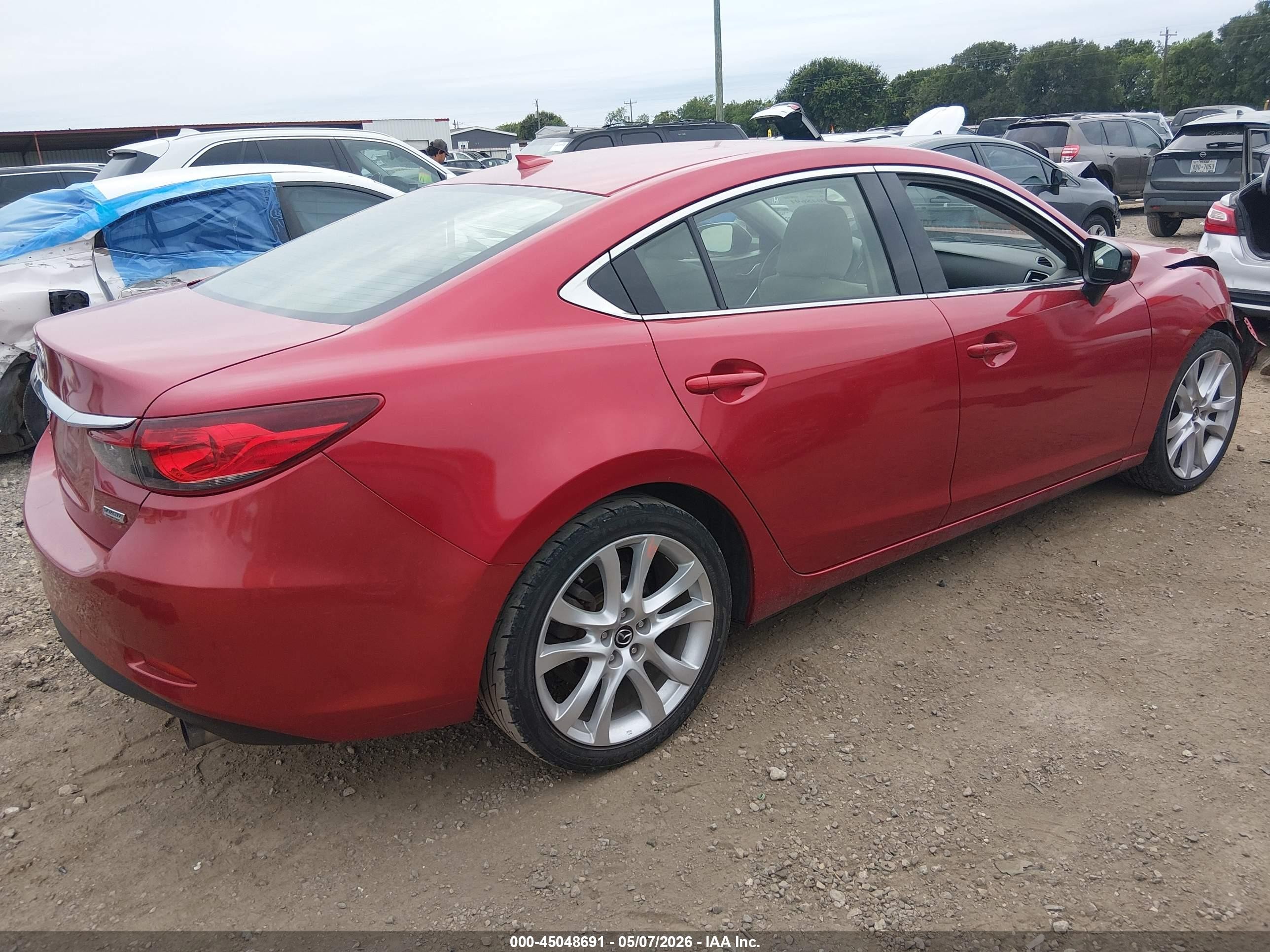 2015 Mazda Mazda6 I Touring Red vin: JM1GJ1T65F1176644