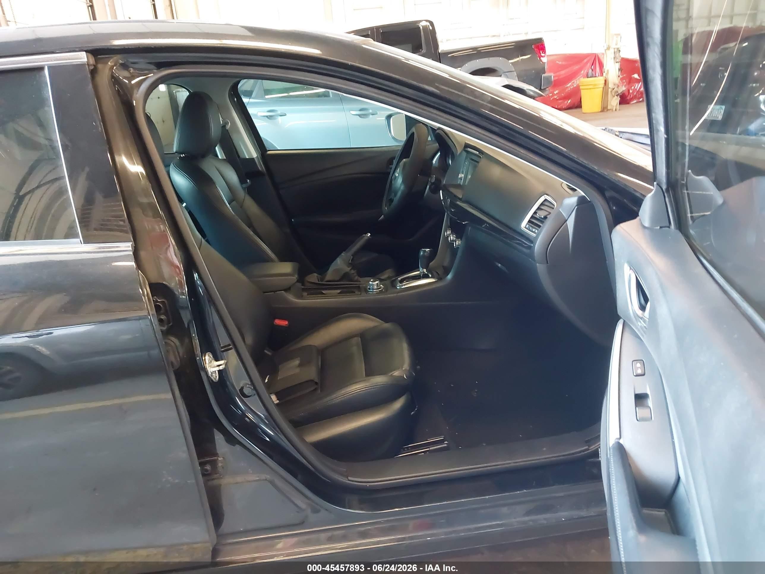 2014 Mazda Mazda6 I Touring Black vin: JM1GJ1T66E1122137