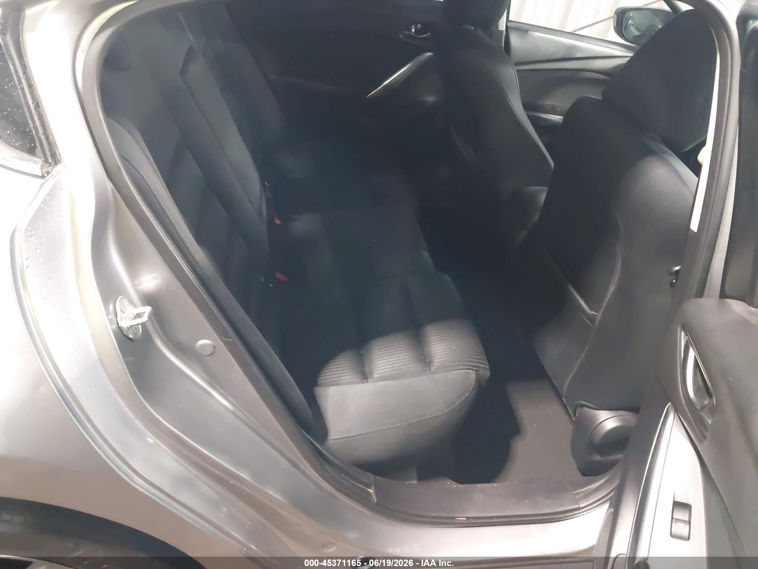 2015 Mazda Mazda6 I Sport Silver vin: JM1GJ1U50F1210057