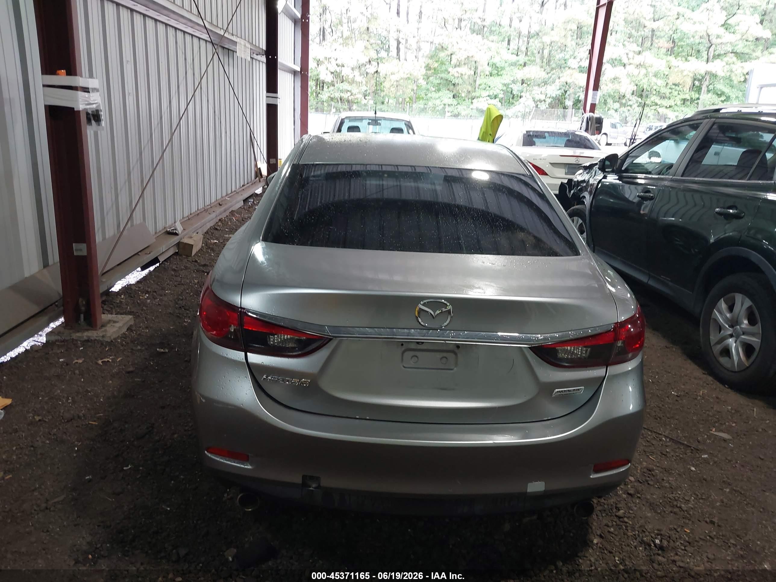 2015 Mazda Mazda6 I Sport Silver vin: JM1GJ1U50F1210057